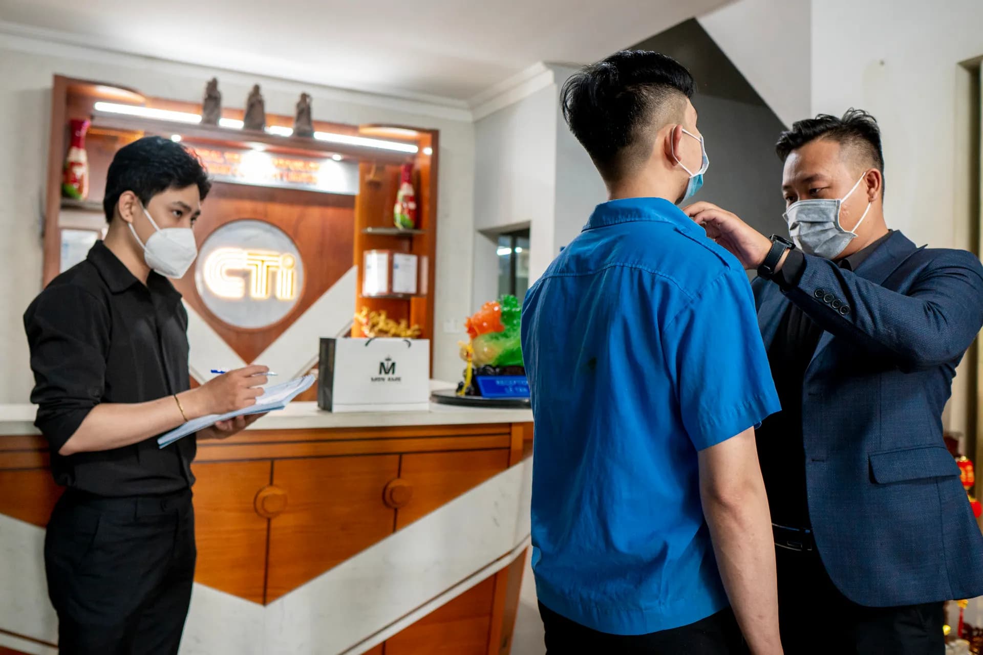 Phóng sự tại showroom — Mon Amie