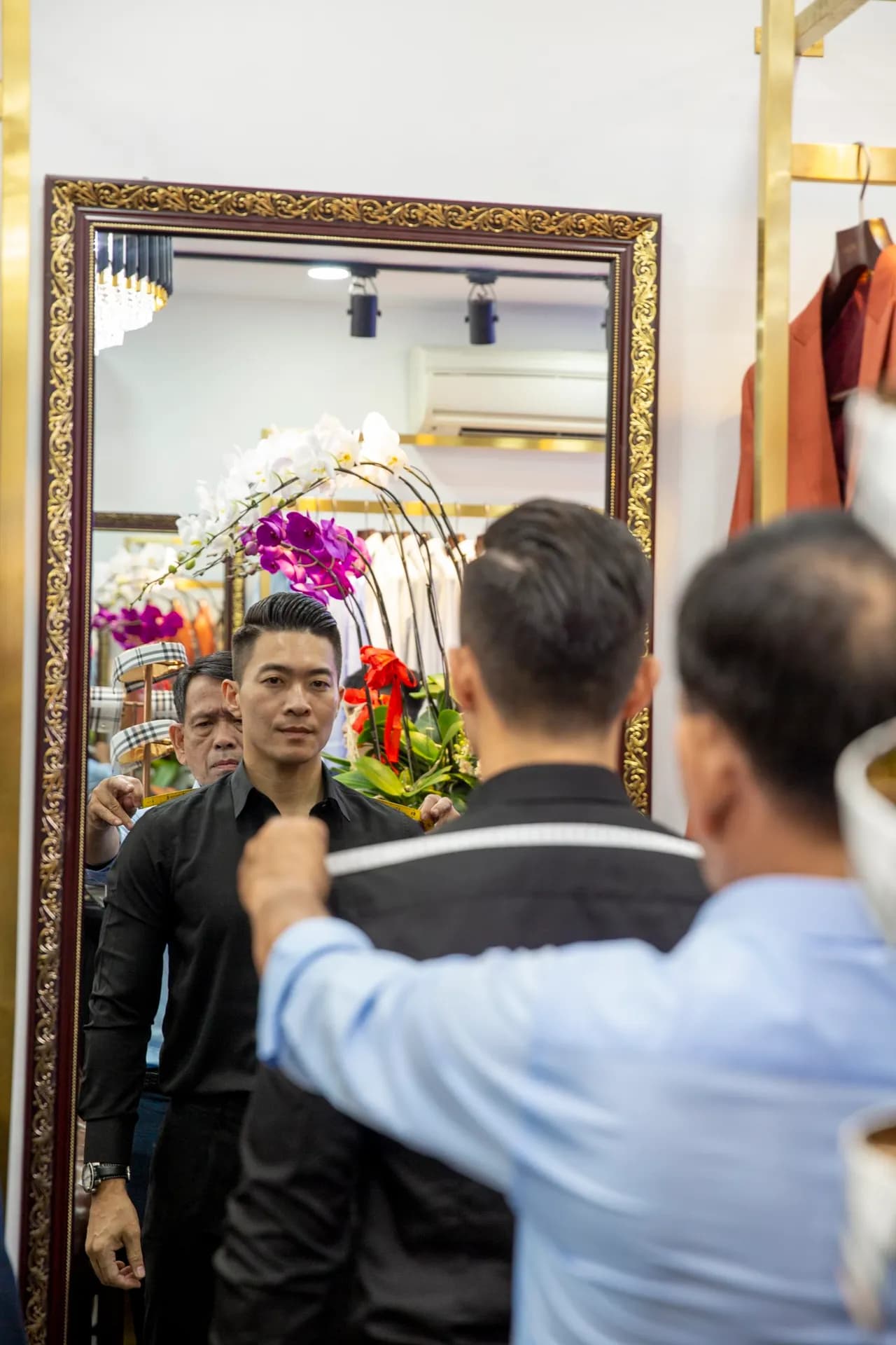Phóng sự tại showroom — Mon Amie