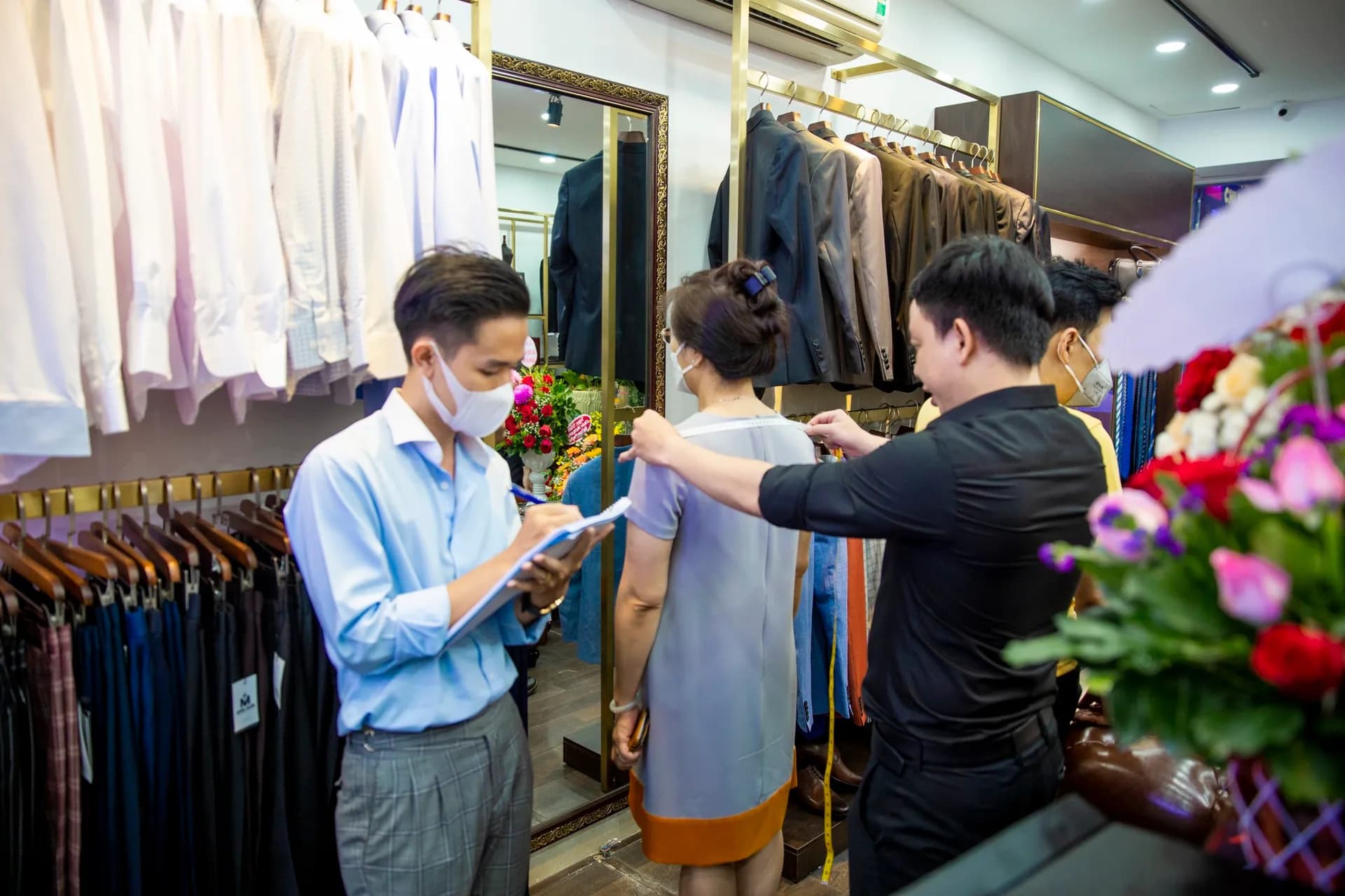 Phóng sự tại showroom — Mon Amie