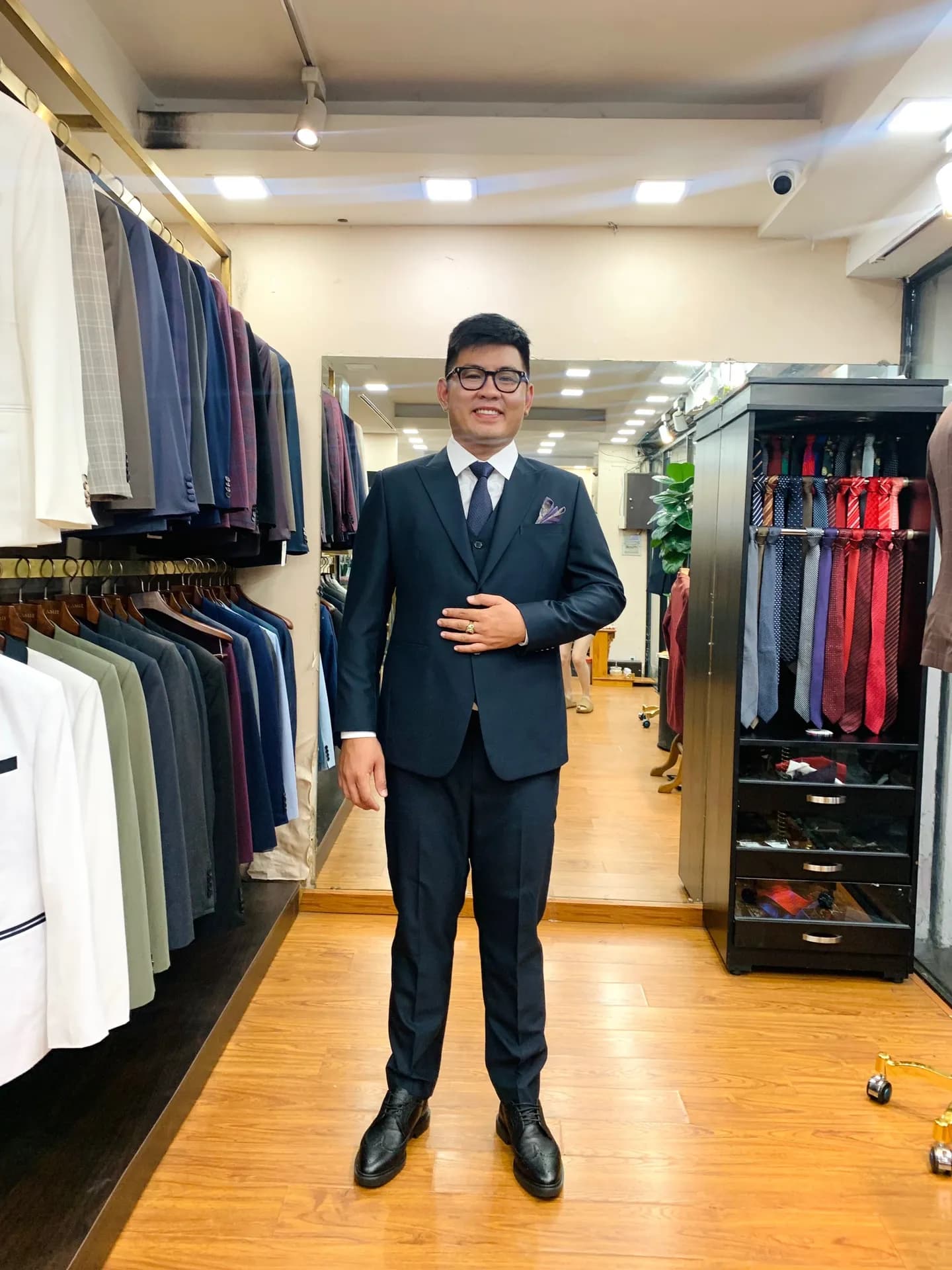 Phóng sự tại showroom — Mon Amie