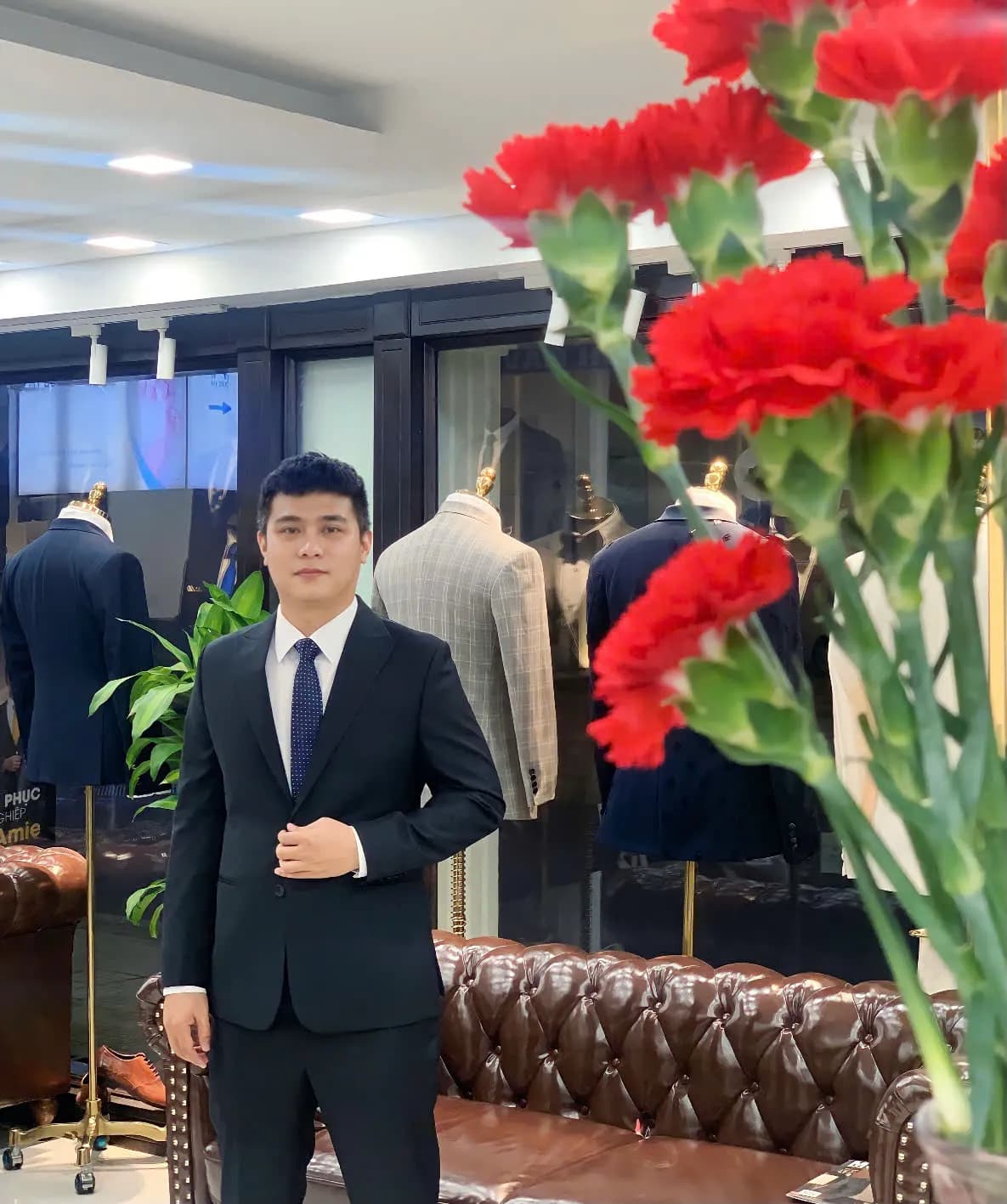 Phóng sự tại showroom — Mon Amie