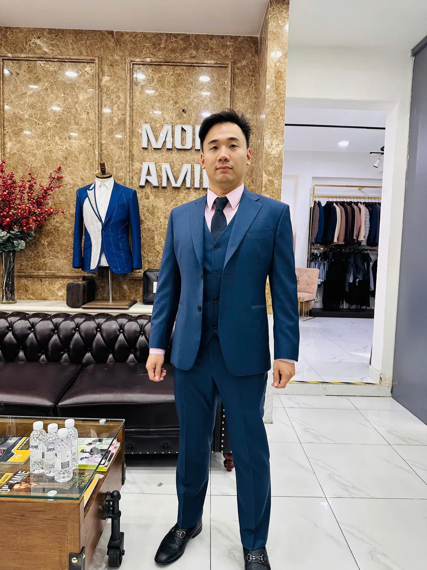 Phóng sự tại showroom — Mon Amie