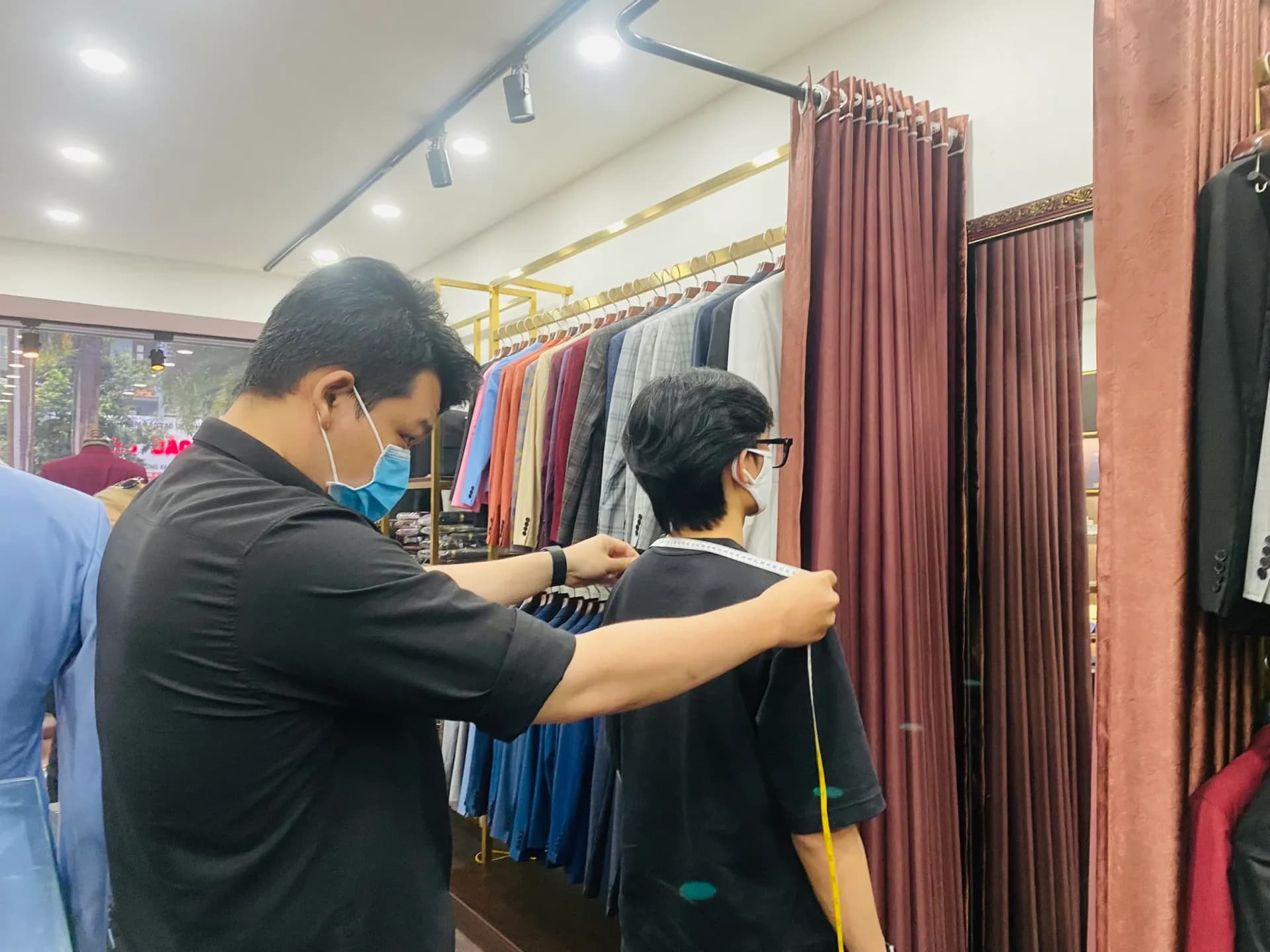 Phóng sự tại showroom — Mon Amie