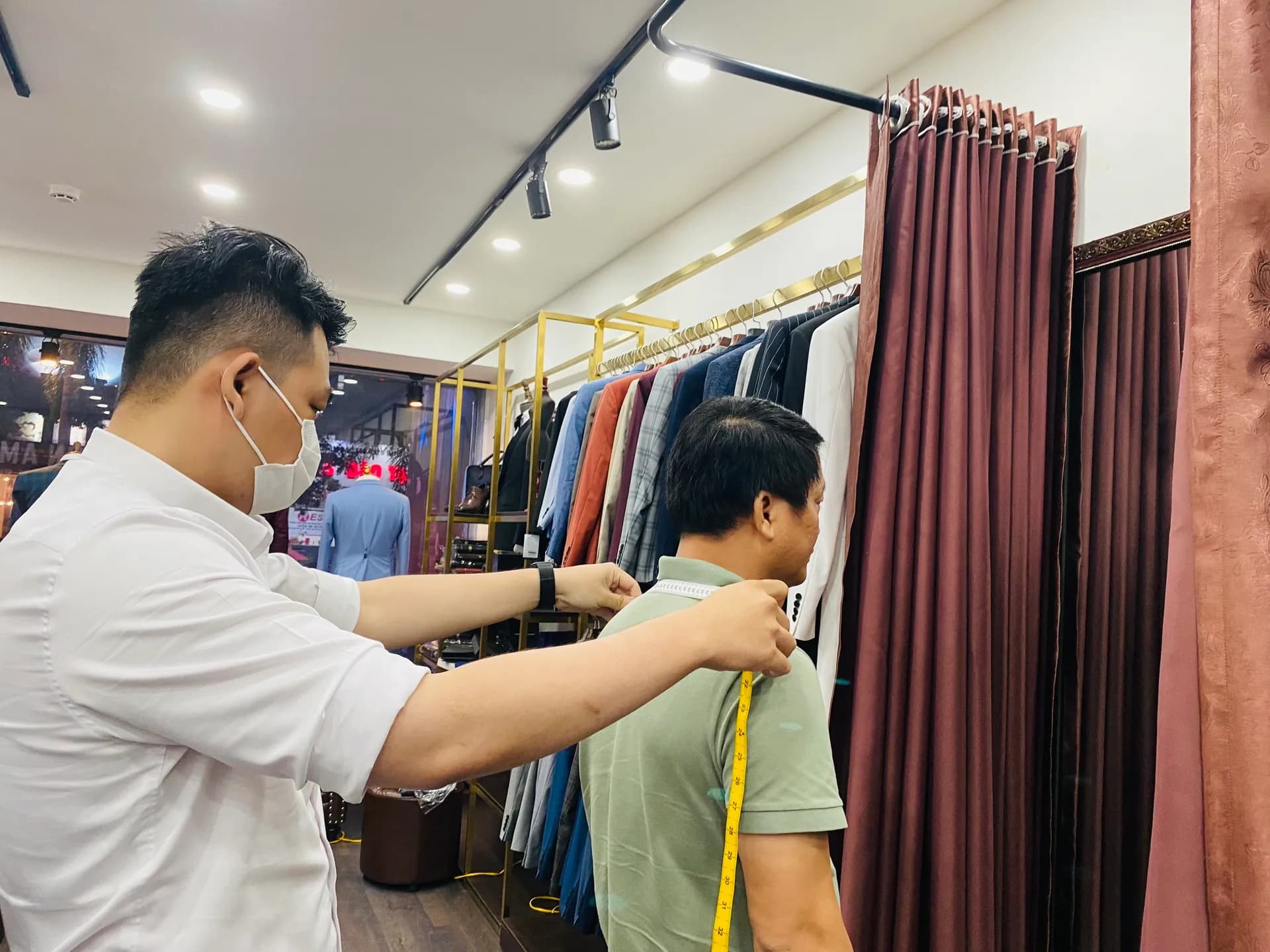 Phóng sự tại showroom — Mon Amie