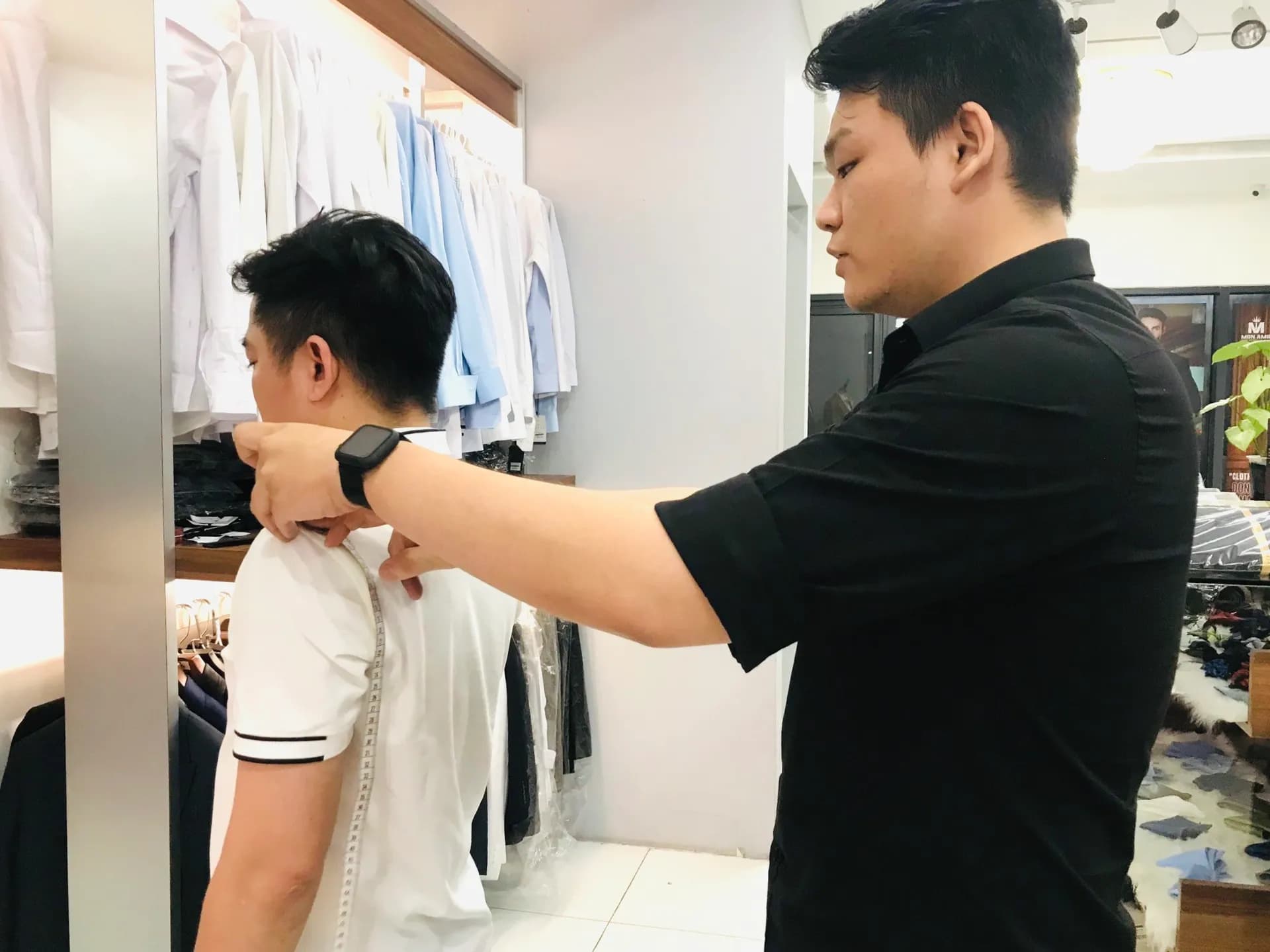Phóng sự tại showroom — Mon Amie