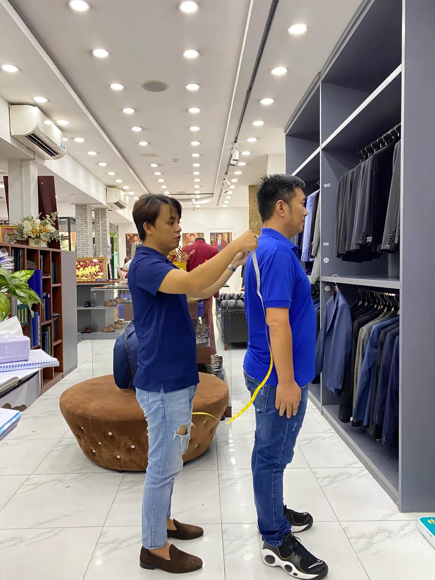 Phóng sự tại showroom — Mon Amie