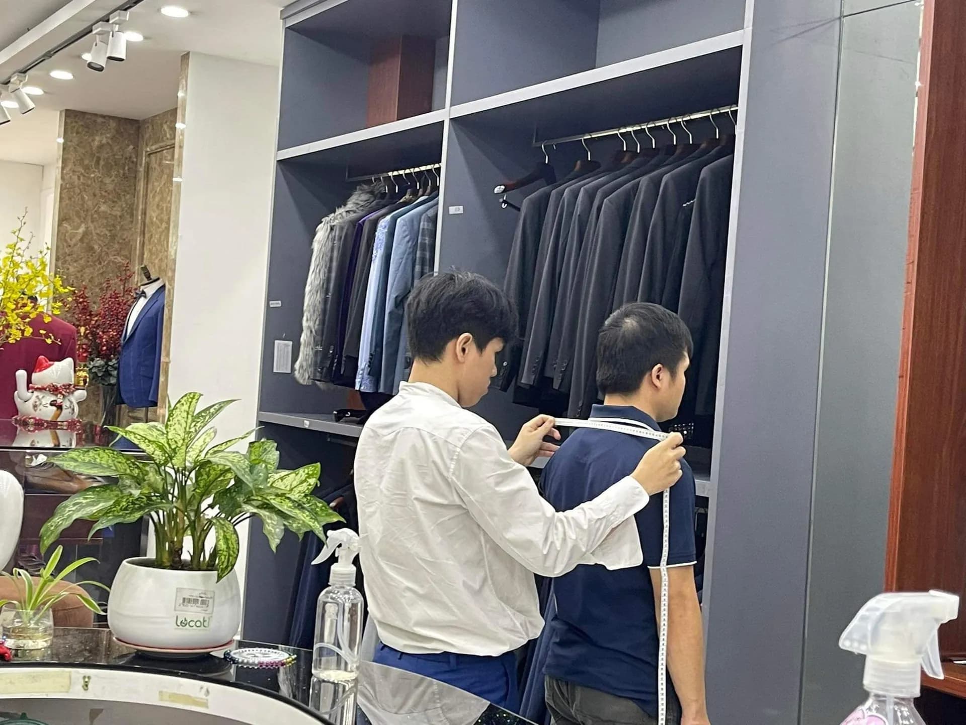Phóng sự tại showroom — Mon Amie