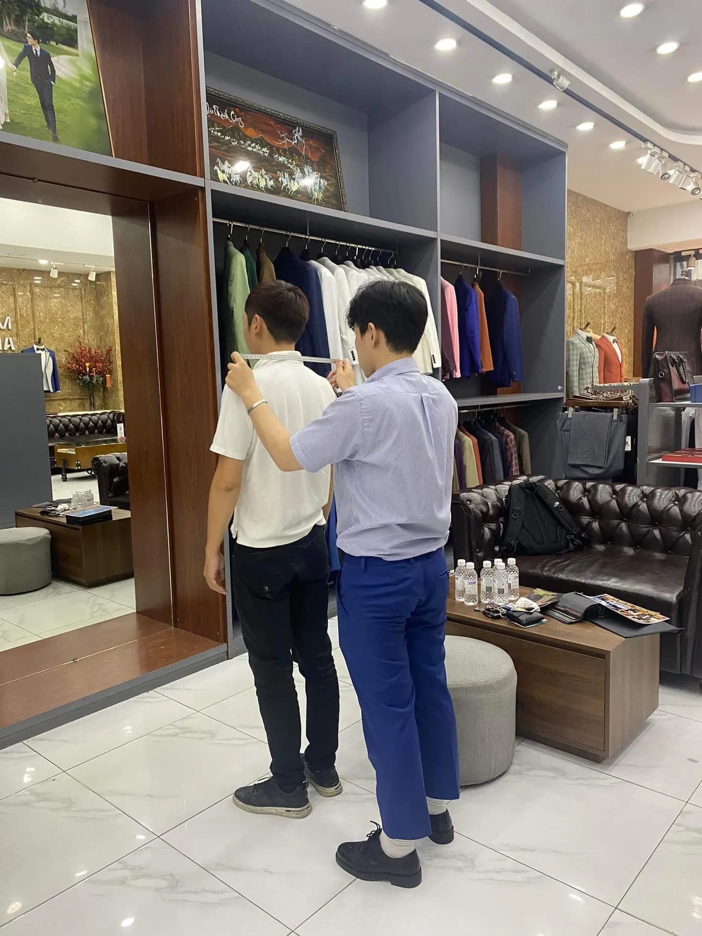 Phóng sự tại showroom — Mon Amie