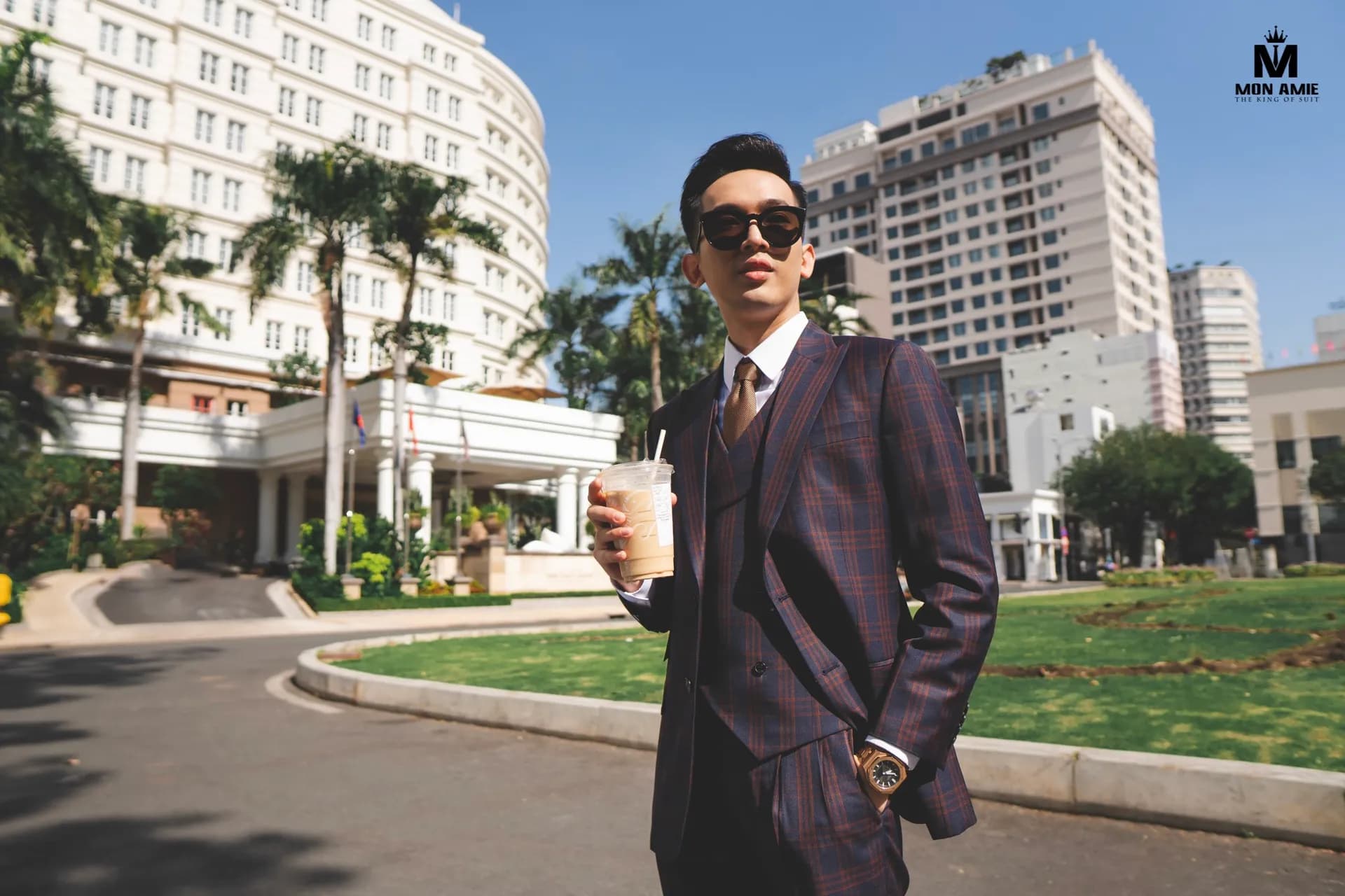 Sài Gòn Đô Thị — Mon Amie