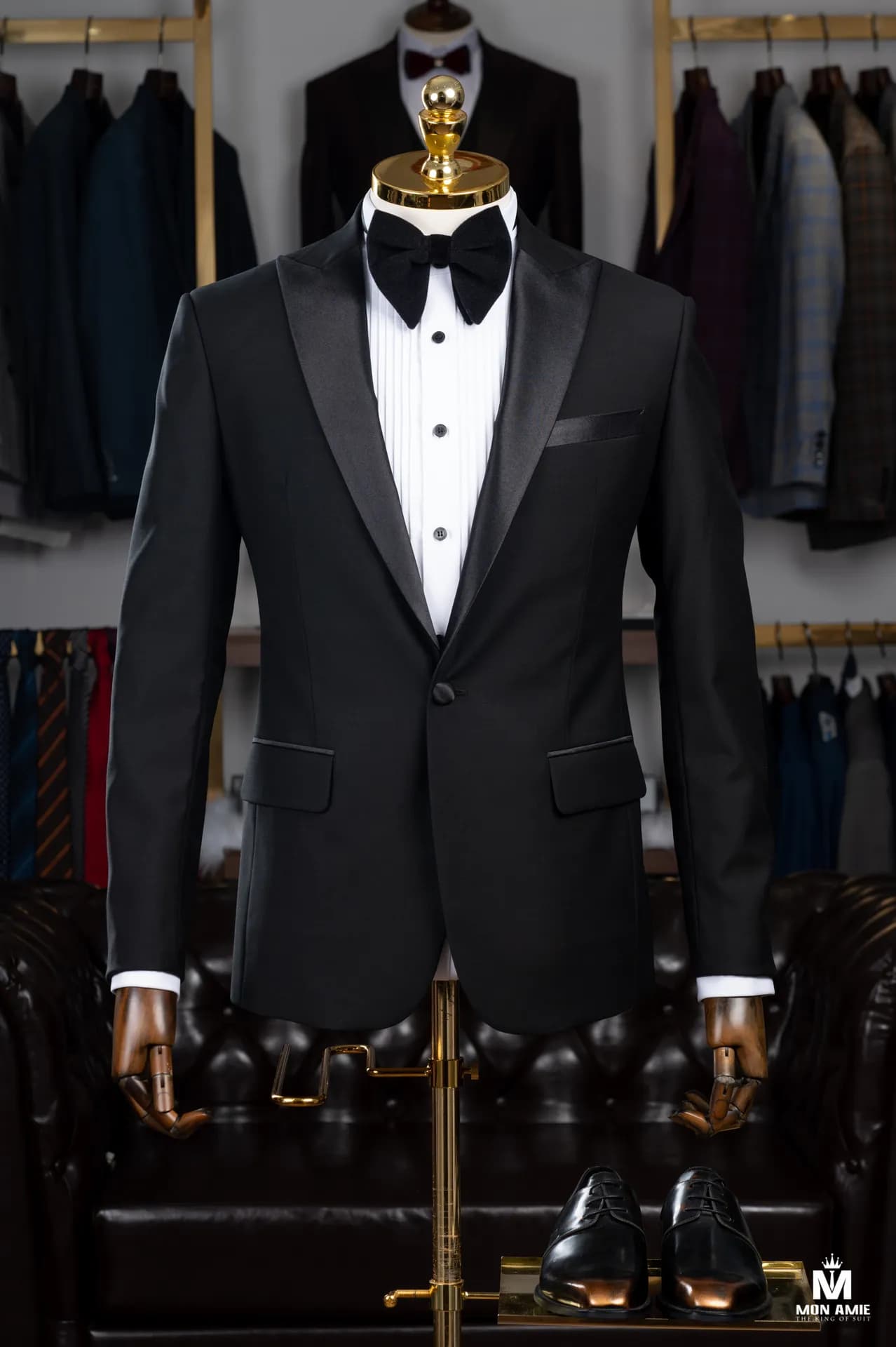 Suit Nam — Mon Amie