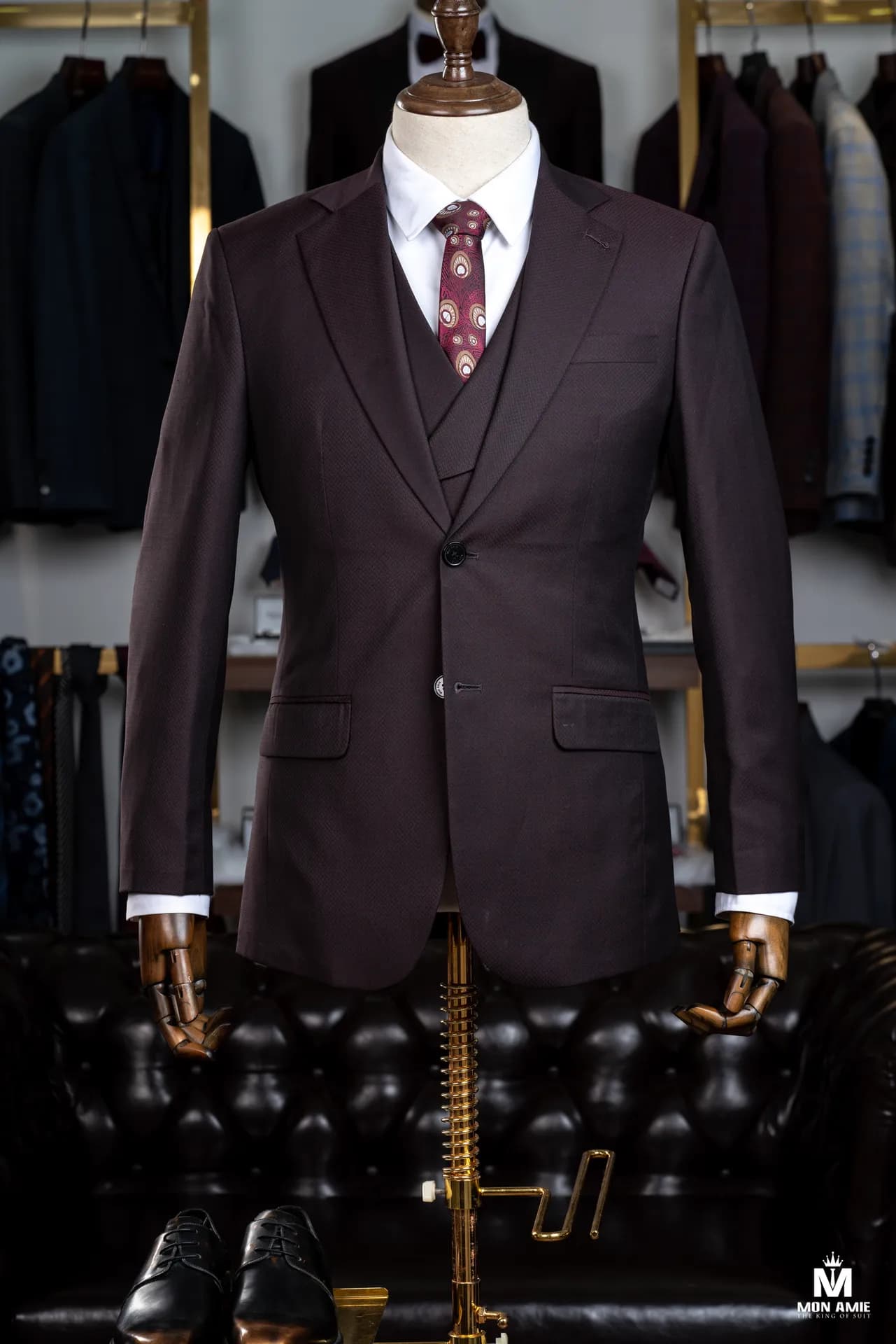 Suit Nam — Mon Amie