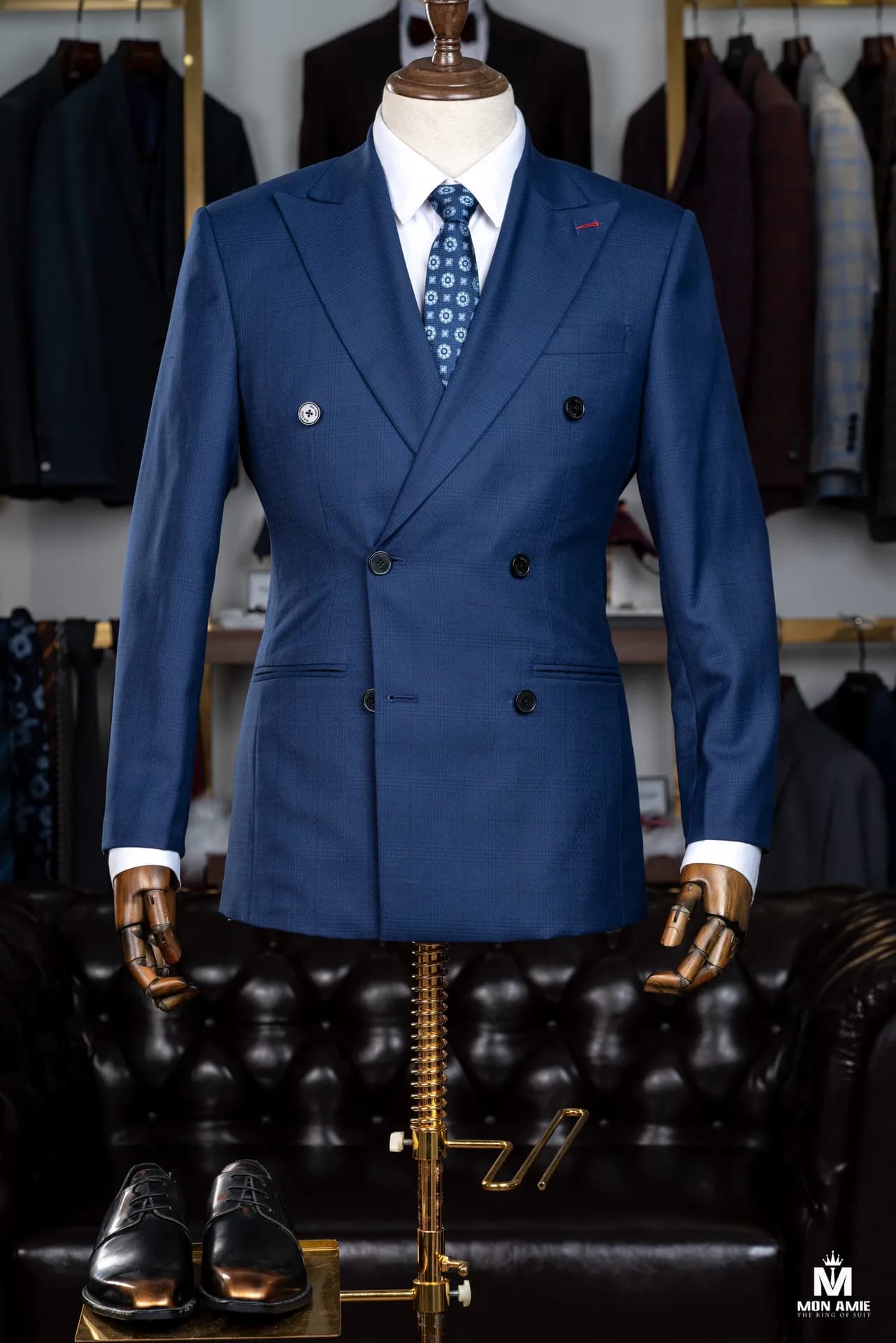 Suit Nam — Mon Amie