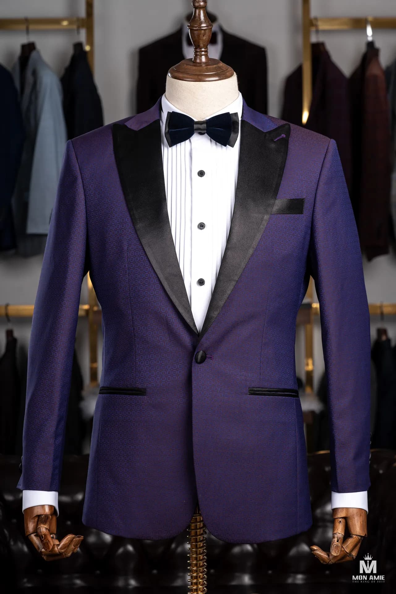 Suit Nam — Mon Amie