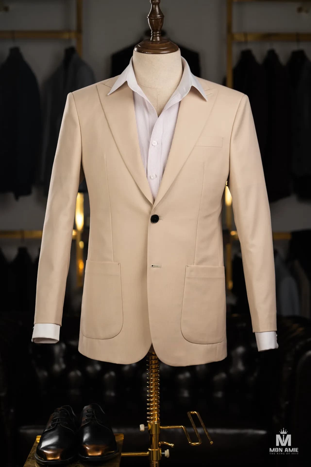 Suit Nam — Mon Amie