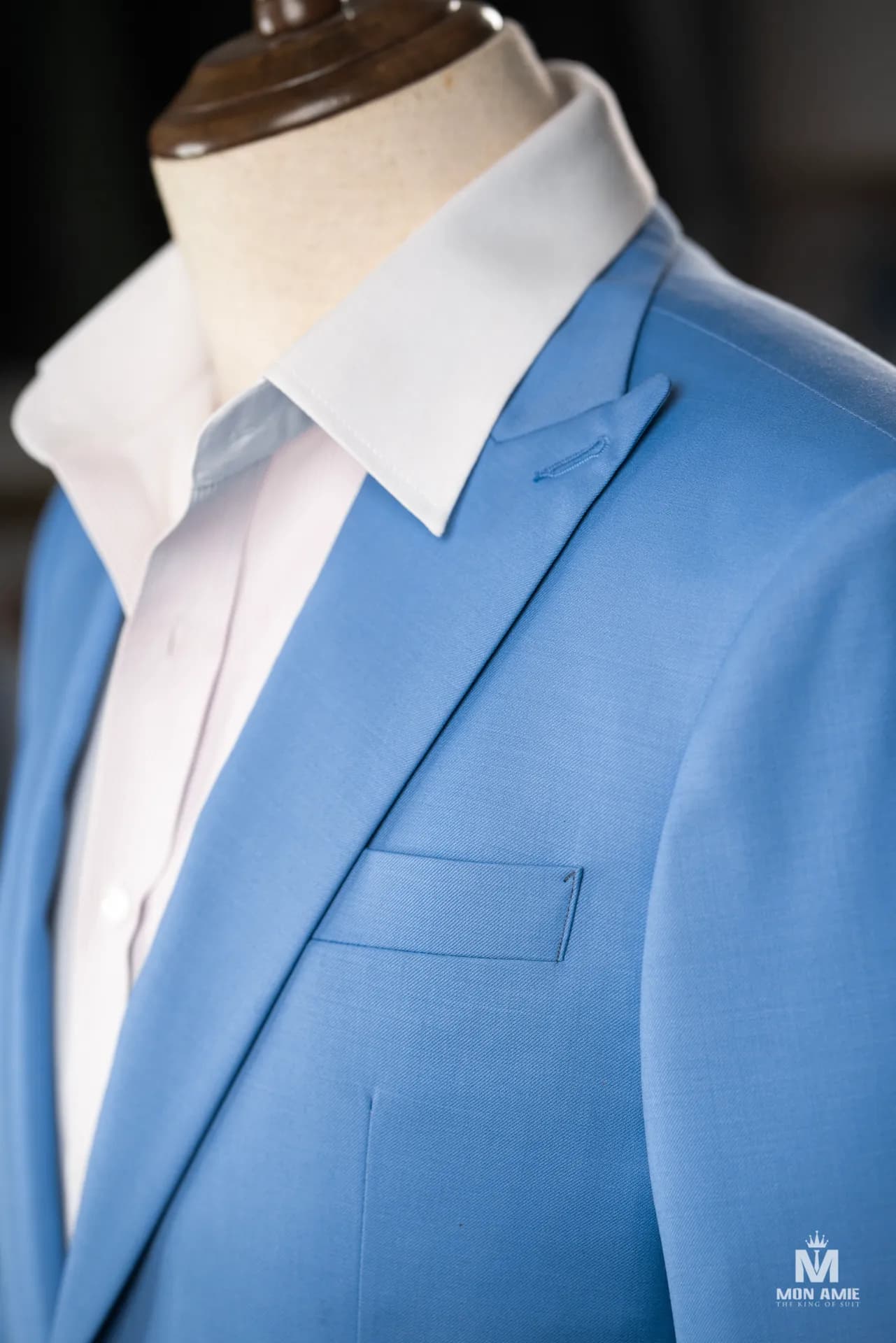 Suit Nam — Mon Amie