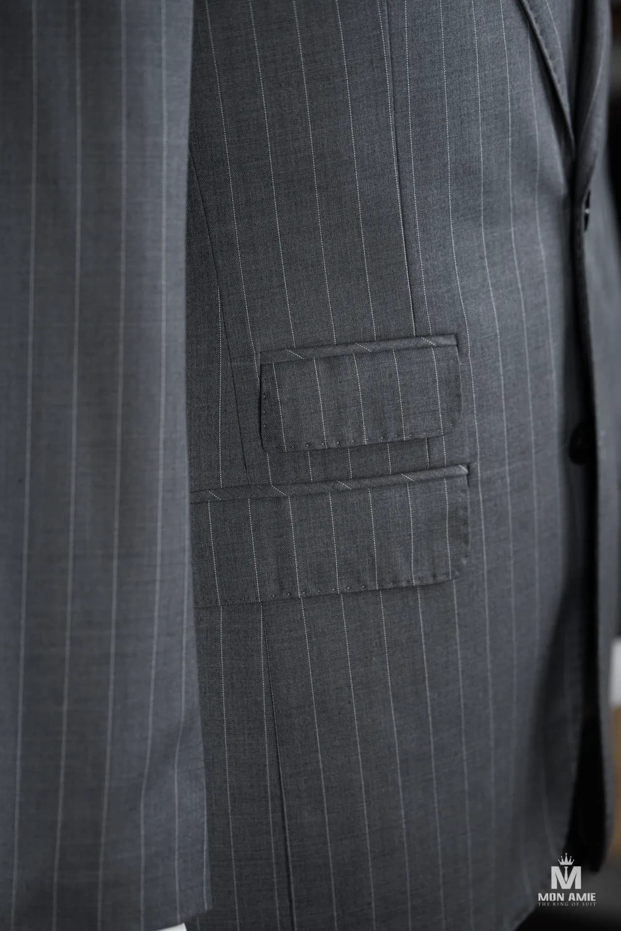 Suit Nam — Mon Amie