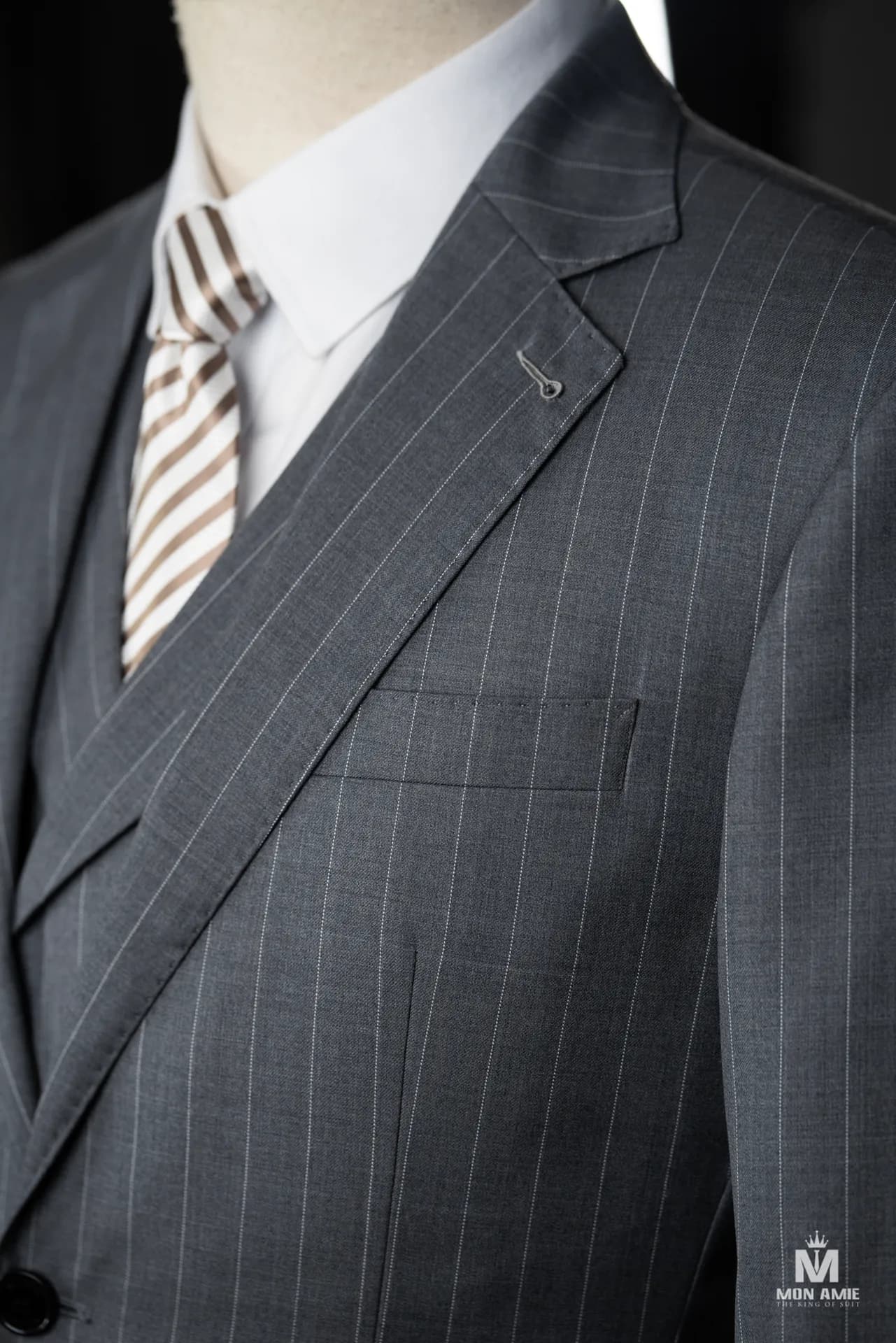 Suit Nam — Mon Amie