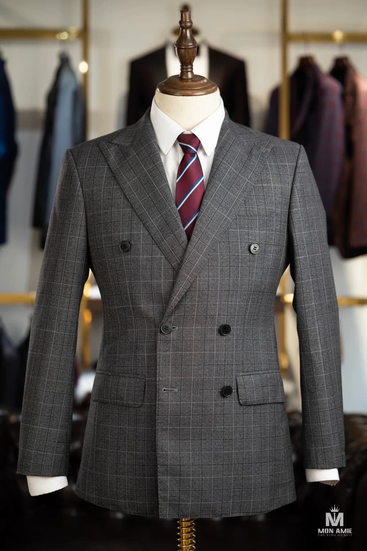 Suit Nam — Mon Amie