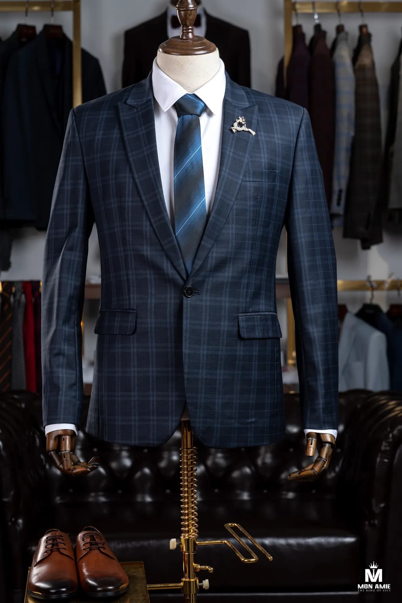 Suit Nam — Mon Amie