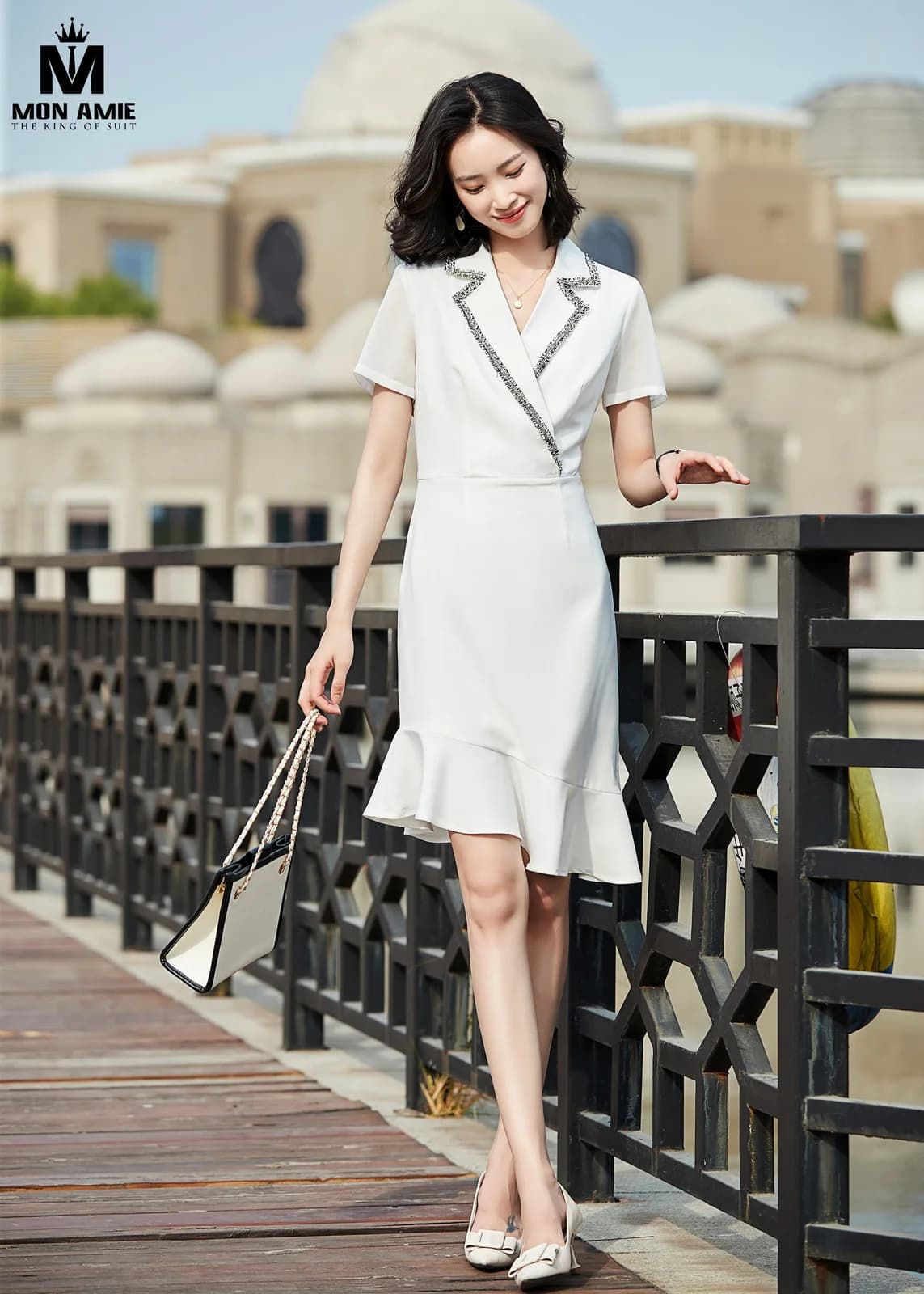 Đầm Cổ Vest Trắng Viền Tweed Đuôi Cá
