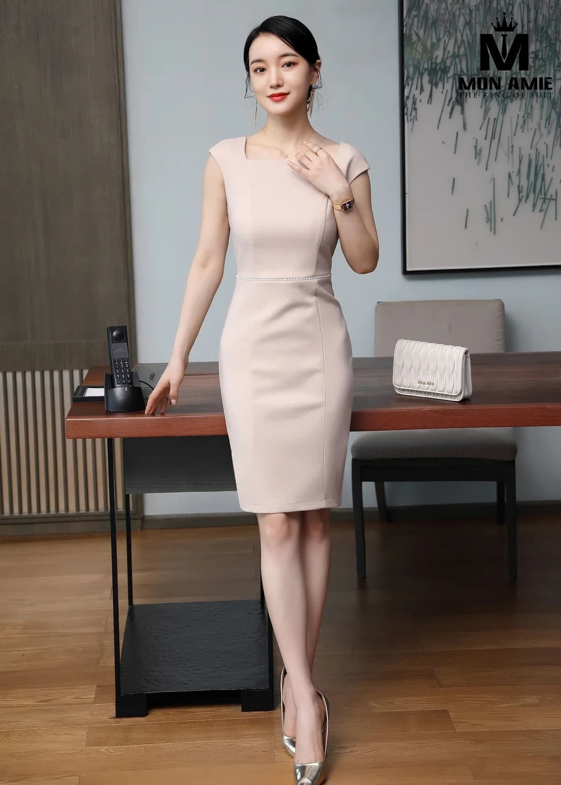 Đầm Hồng Nude Cổ Vuông Tay Cánh Tiên Viền Ngọc Trai