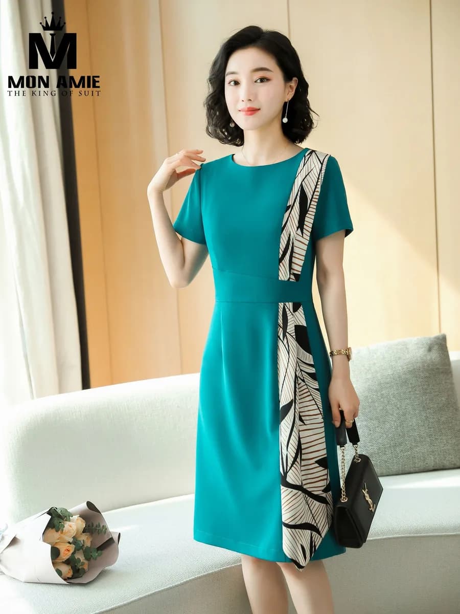 Đầm Xanh Ngọc Phối Họa Tiết Lá Đen Kem