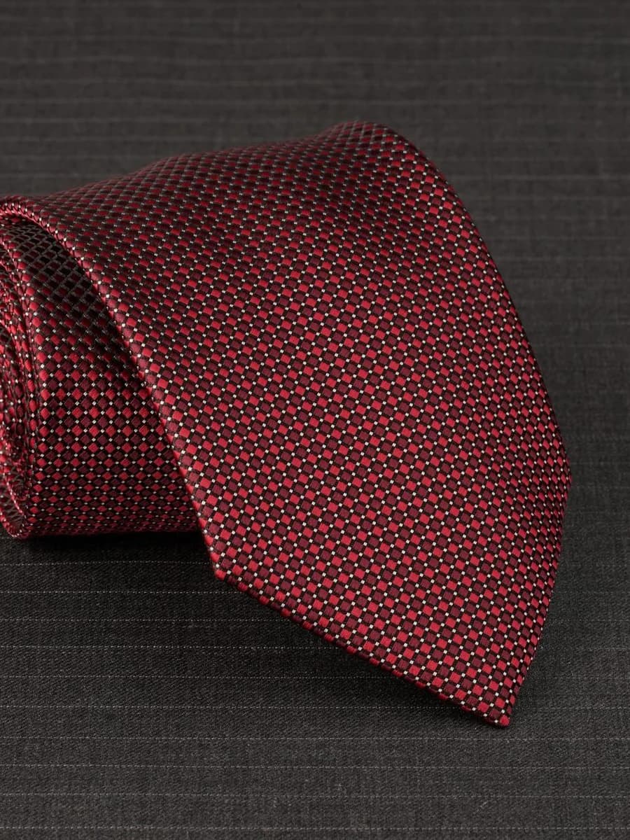 Cà Vạt Đỏ Ruby Ca Rô Nhỏ