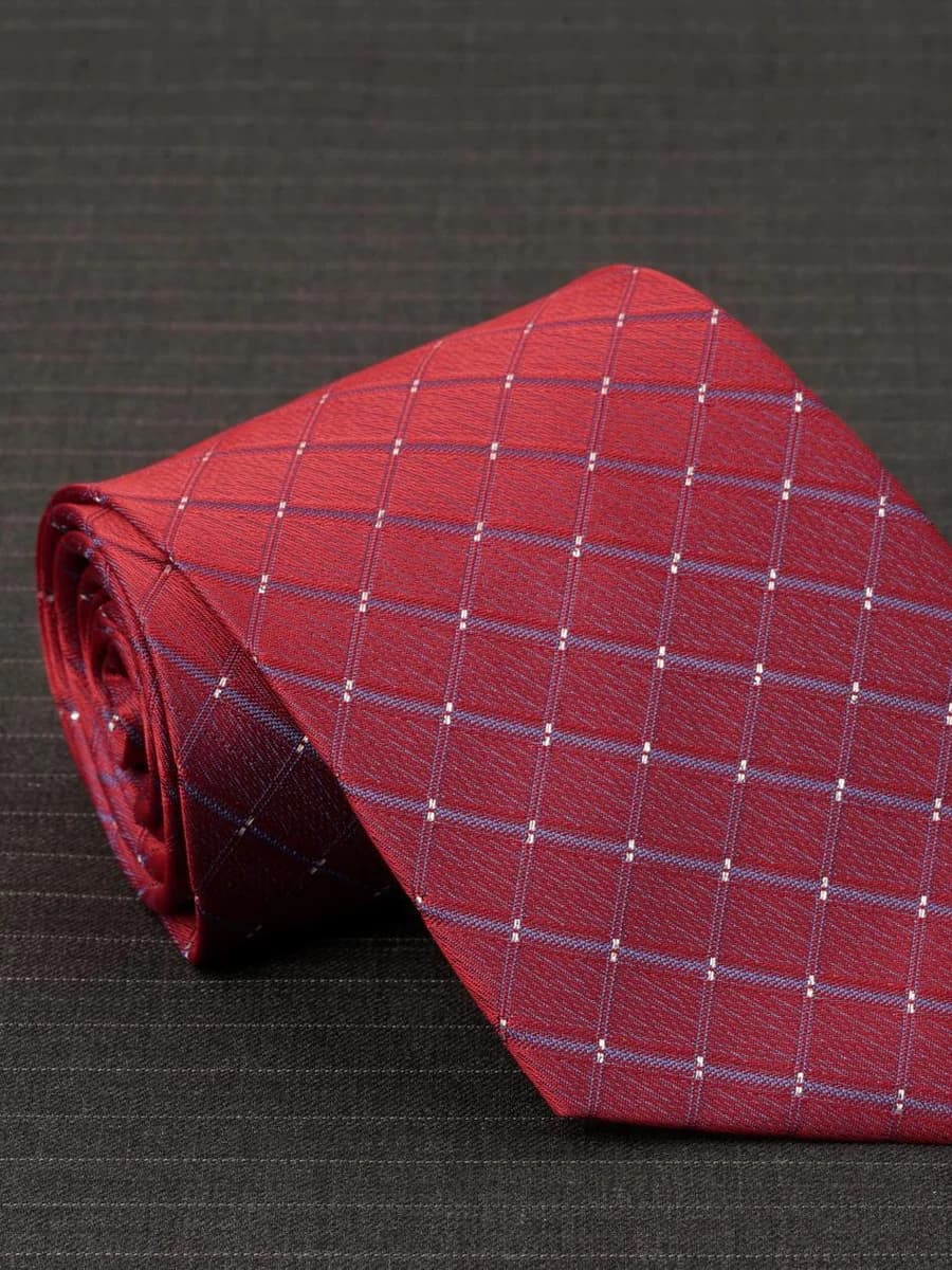 Cà Vạt Đỏ Ruby Kẻ Ô
