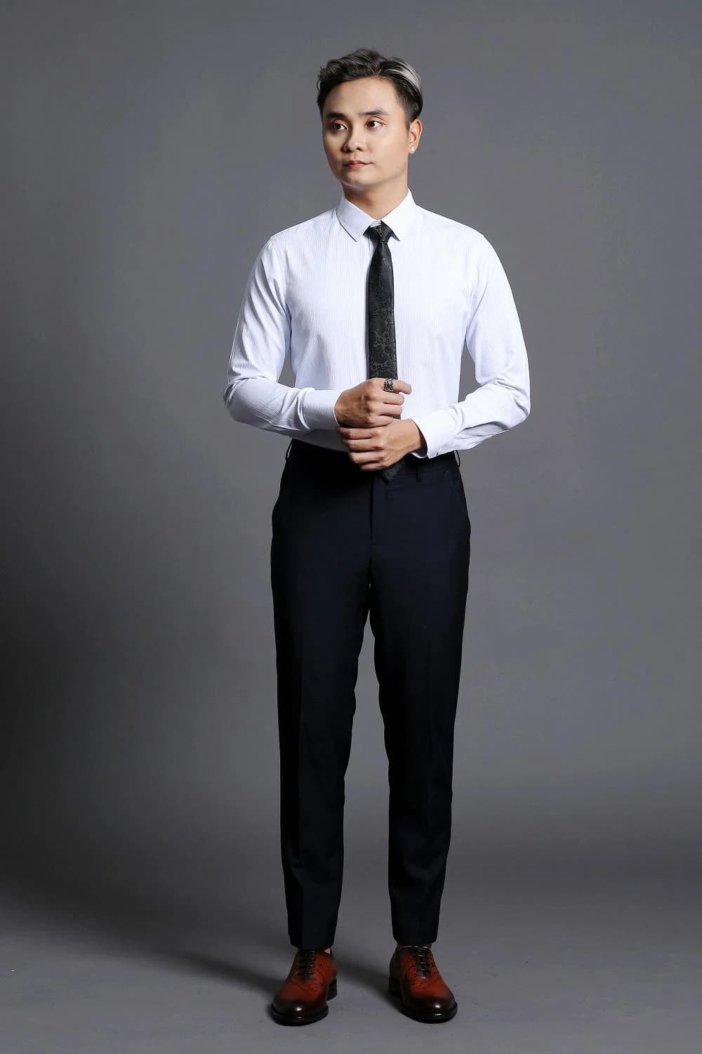 Sơ Mi Trắng Sọc Chìm