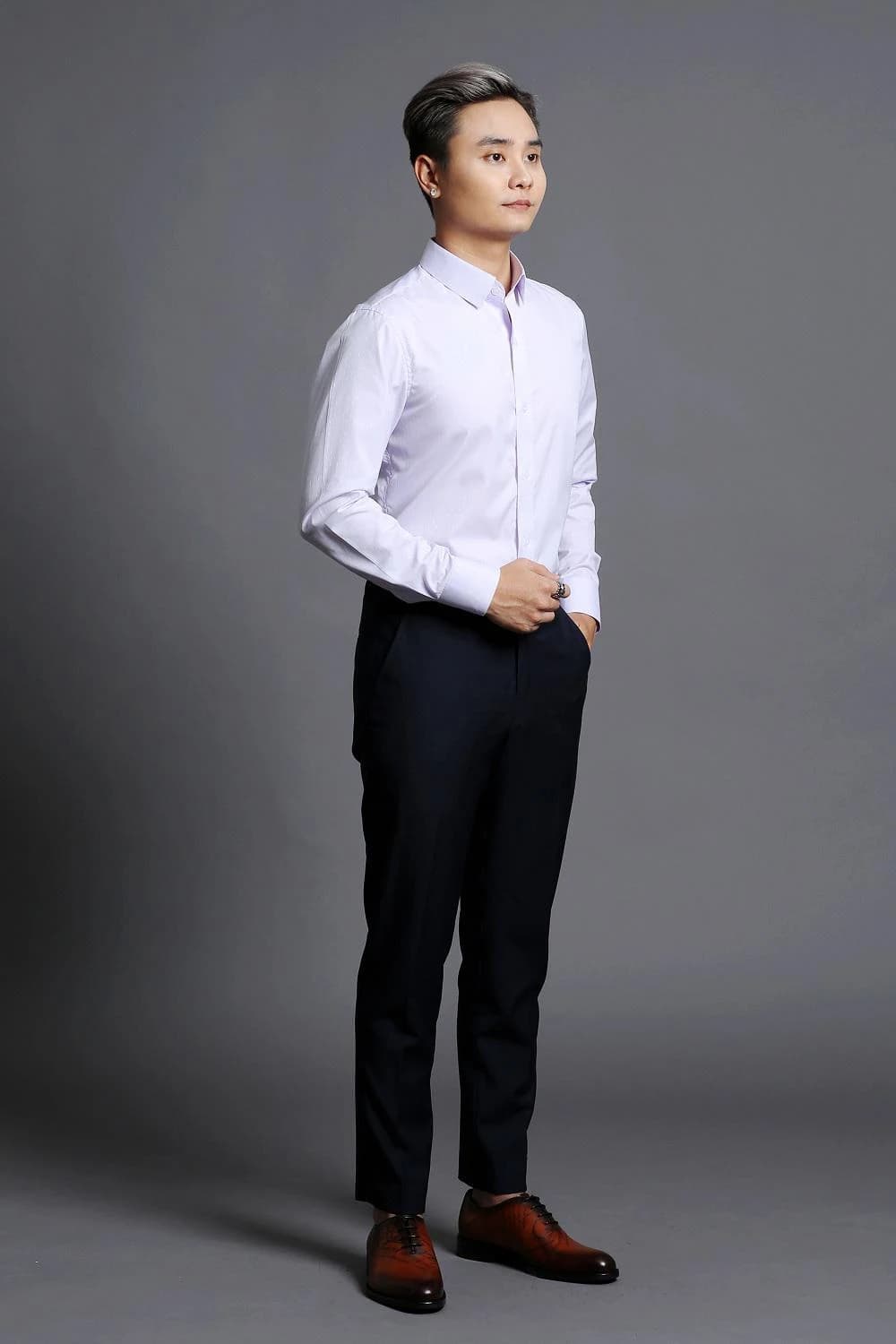 Sơ Mi Trơn Trắng Ánh Tím