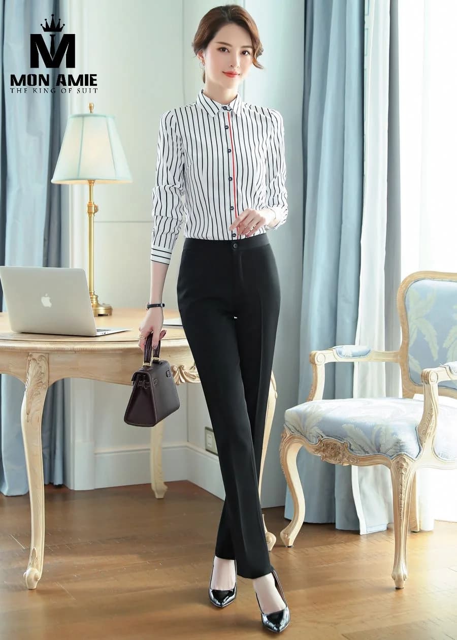 Sơ Mi Nữ Kẻ Sọc Đen Trắng Viền Đỏ Nẹp Ngực
