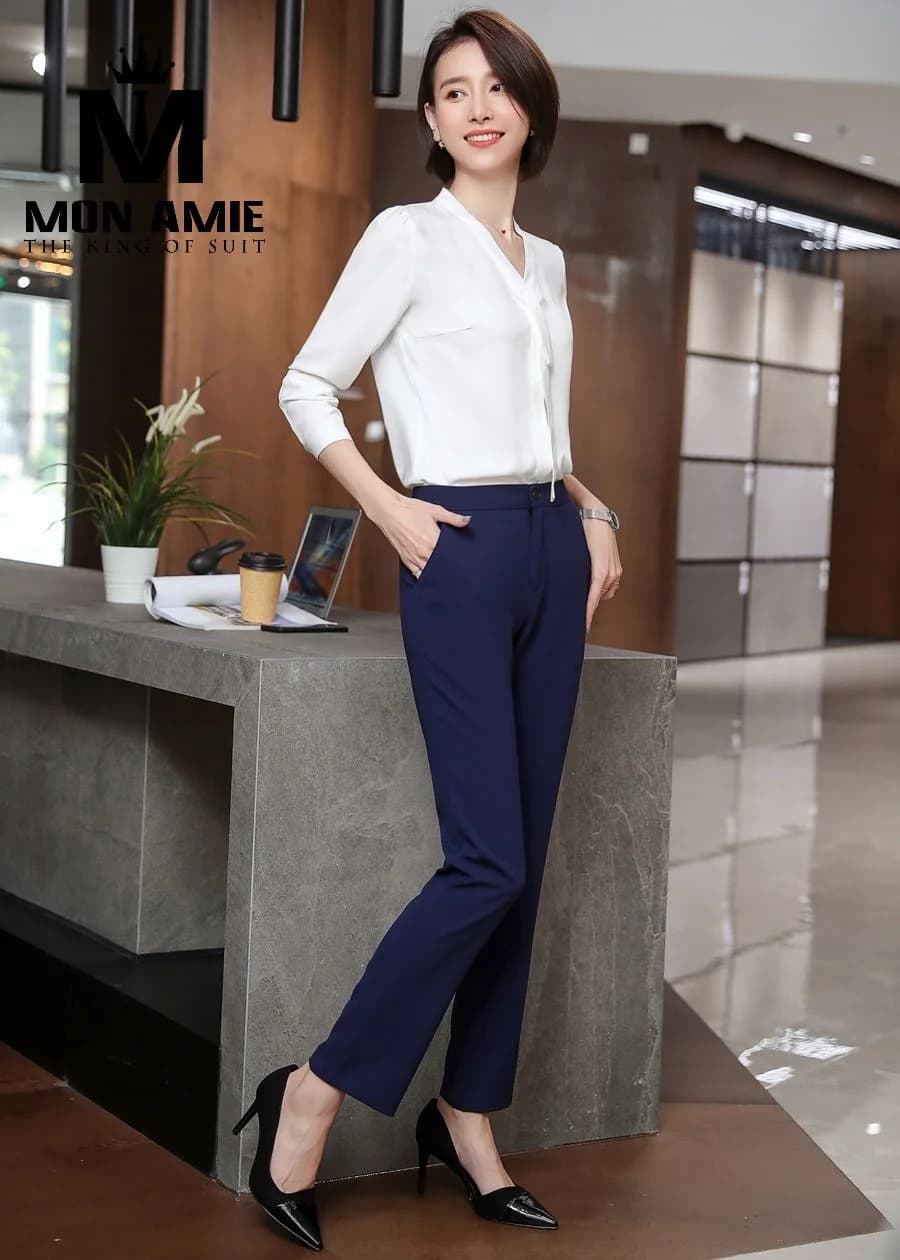 Sơ Mi Nữ Trắng Cổ V Dây Nơ Phối Quần Xanh Navy