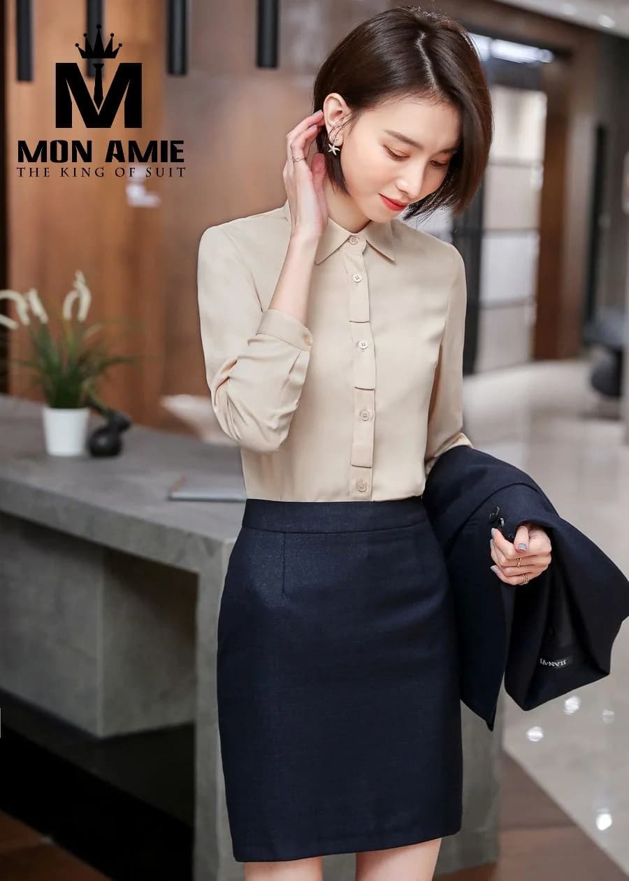Sơ Mi Nữ Be Cát Cổ Bẻ Nẹp Ngực Ốp Khuy
