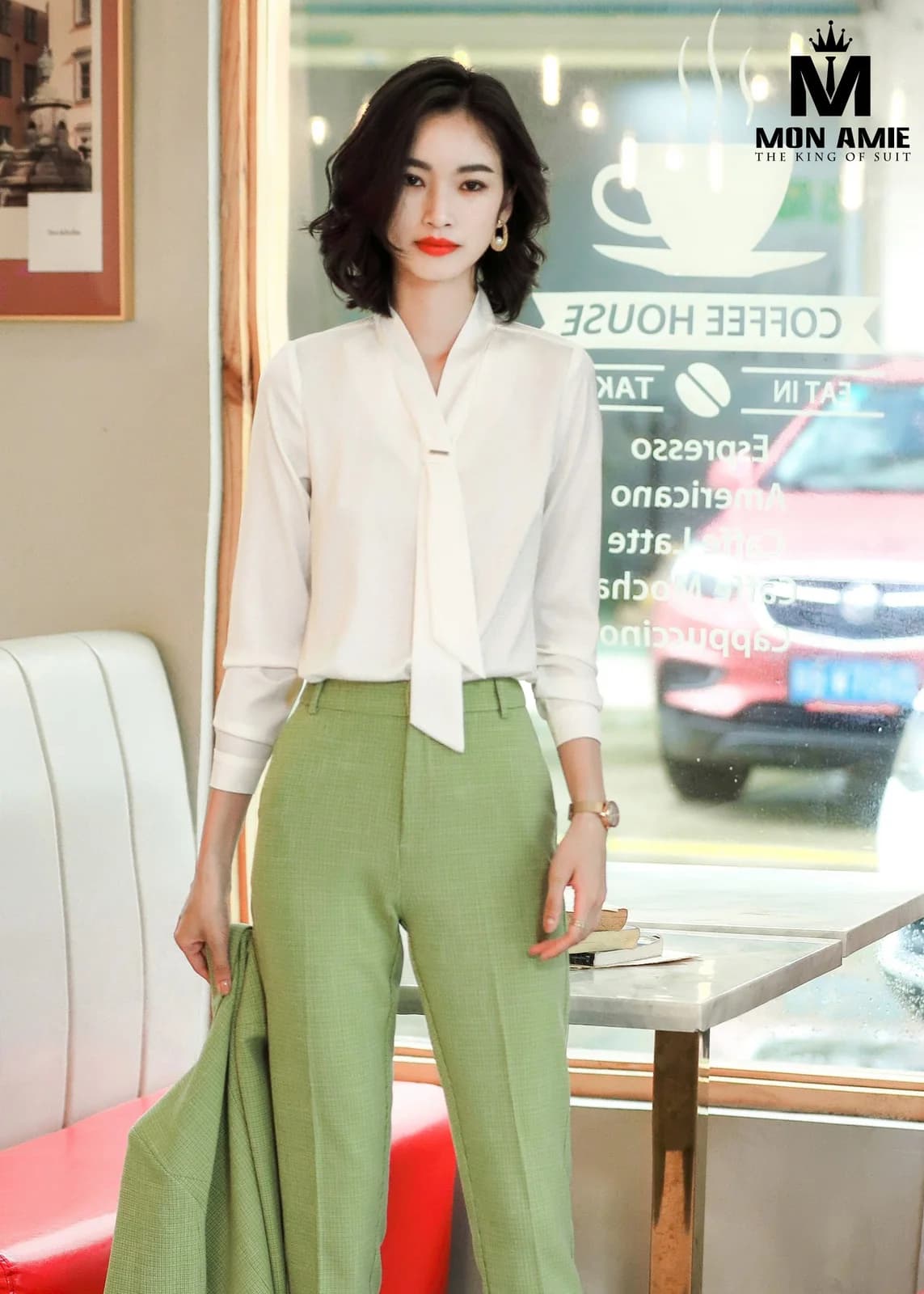 Sơ Mi Nữ Trắng Cổ Nơ Dài Phối Quần Xanh Bơ