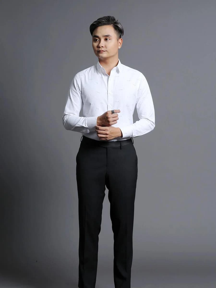 Sơ Mi Trắng Điểm Nét Bạc
