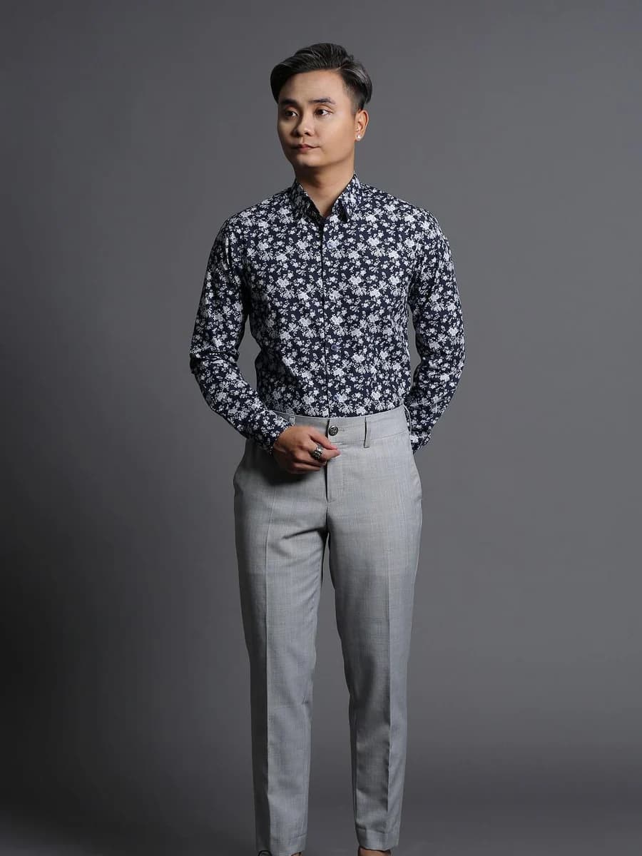 Sơ Mi Hoa Trắng Nền Navy