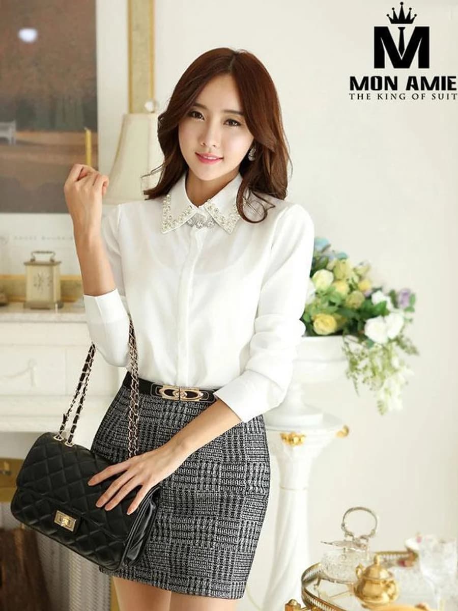 Sơ Mi Trắng Cổ Đính Ngọc