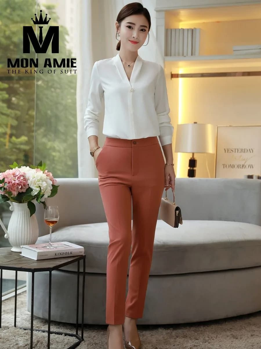 Sơ Mi Nữ Trắng Cổ V Khuy Vàng Phối Quần Cam Đất