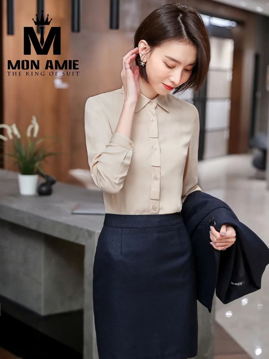 Sơ Mi Nữ Be Cát Cổ Bẻ Nẹp Ngực Ốp Khuy