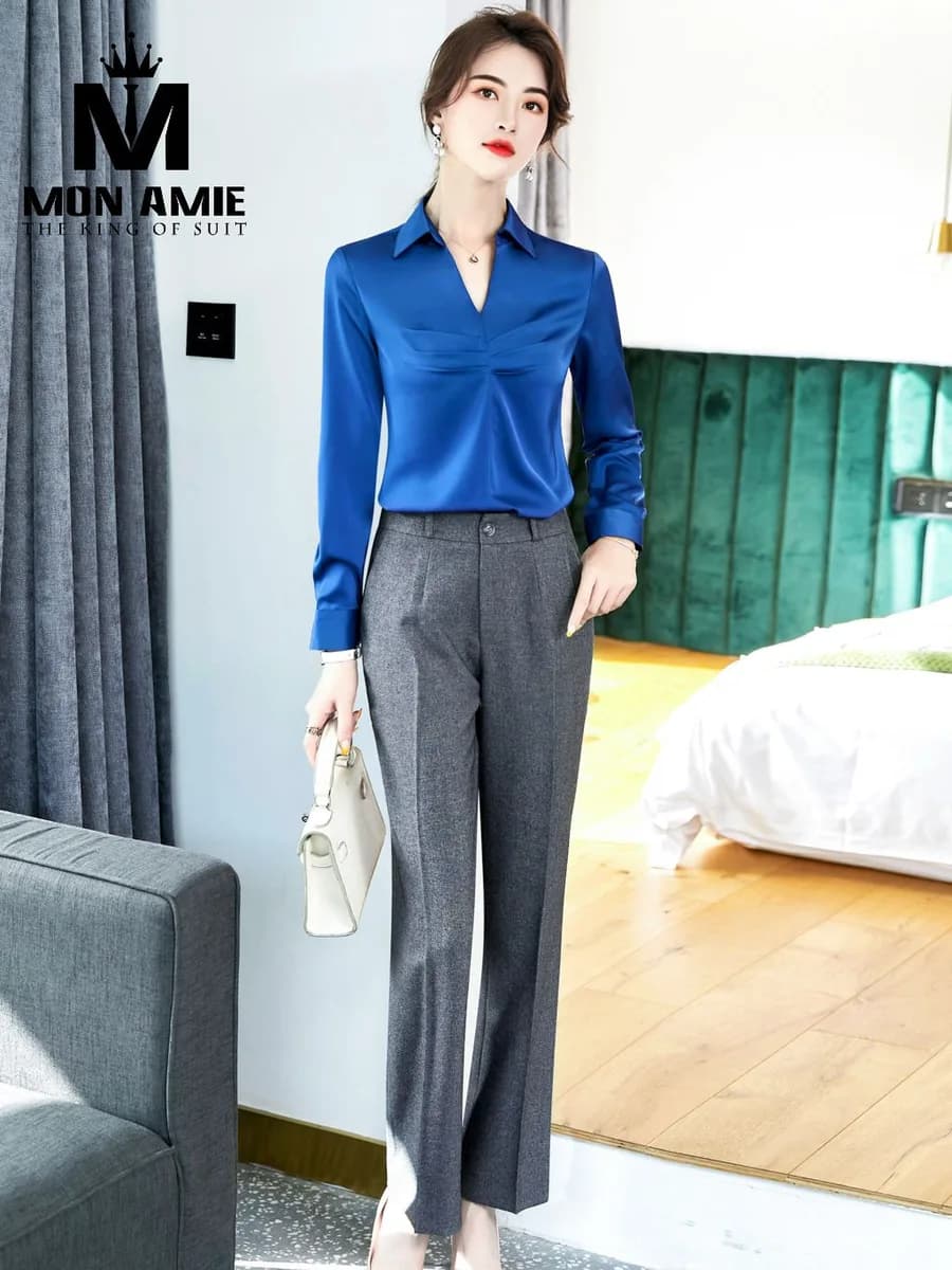 Sơ Mi Nữ Xanh Cobalt Cổ V Xếp Ly Ngực Ánh Satin