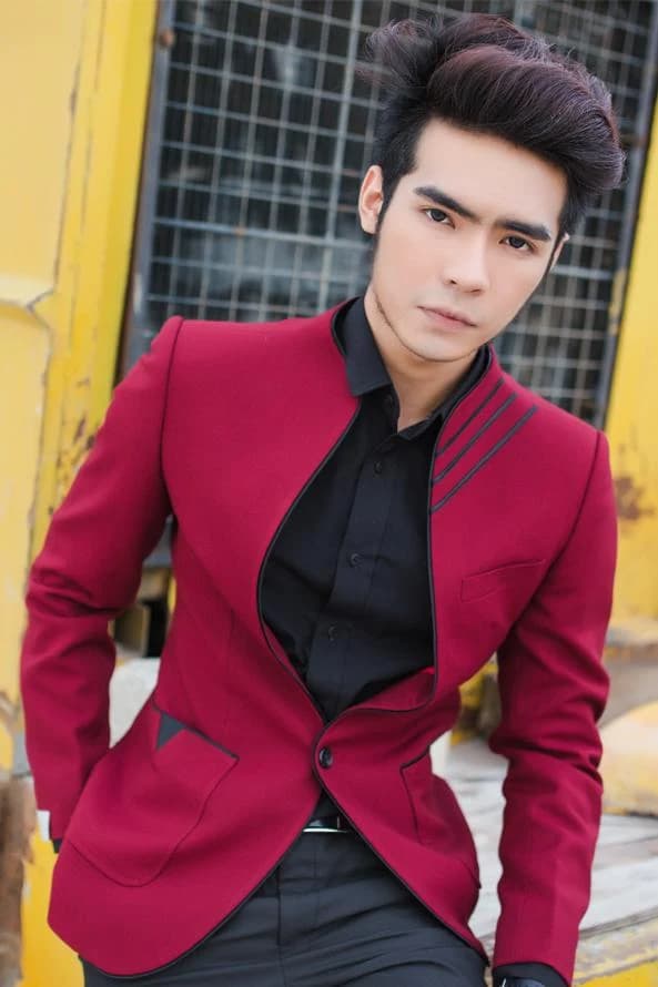 Blazer Đỏ Rượu Vang Kẻ Vai