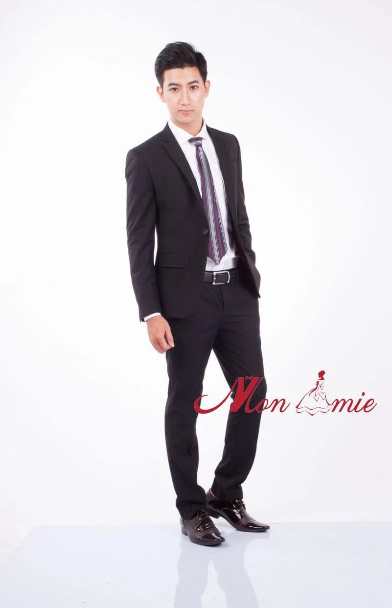 Vest Đen Sọc Tím Đài Các