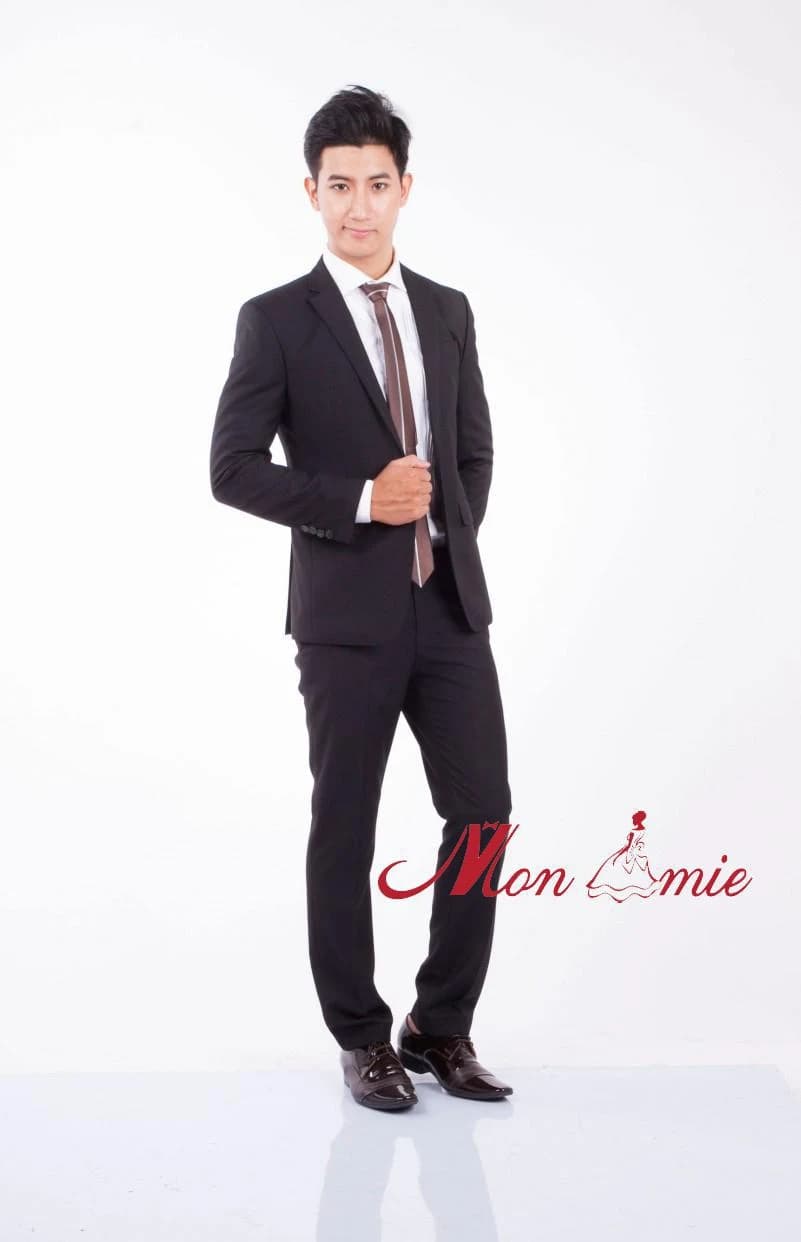 Vest Đen Ve Xuôi Tinh Giản