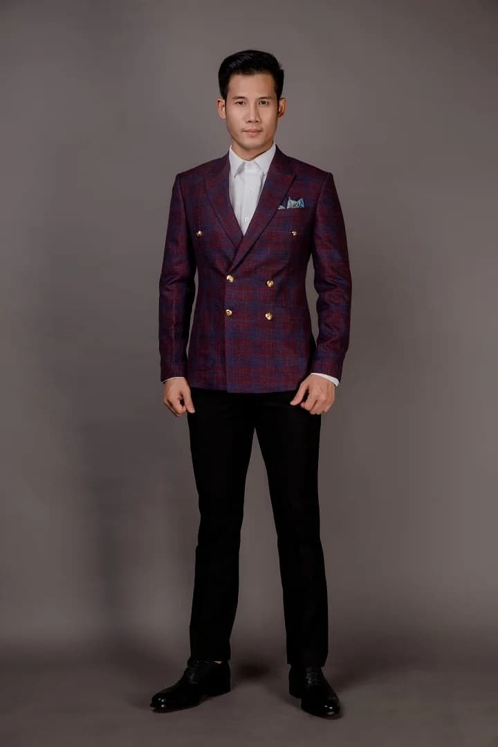 Blazer Đỏ Mận Caro Kẻ Xanh Tím, Cài Kép Khuy Vàng