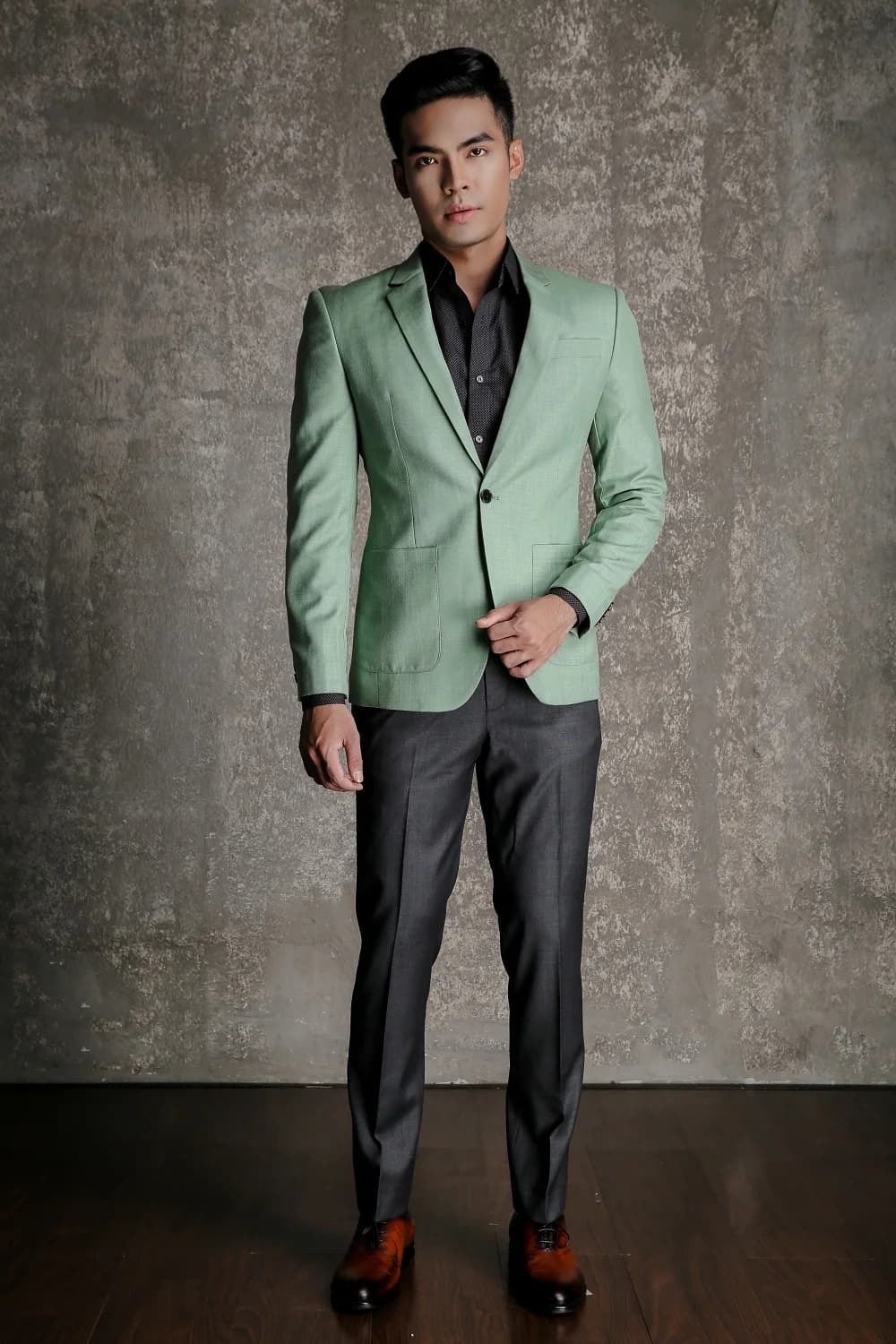 Blazer Xanh Lá Bạc Hà Trơn Hai Túi Đắp
