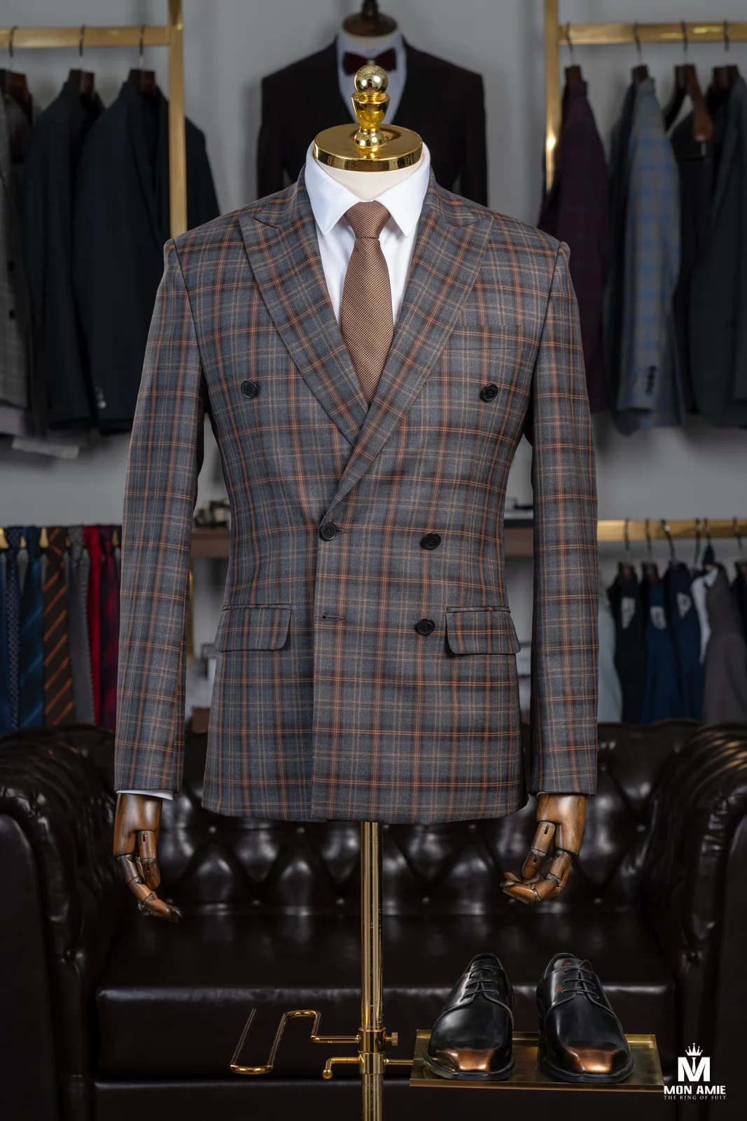 Suit Hai Hàng Nút Xám Than Kẻ Ô Cam Đất Ve Nhọn