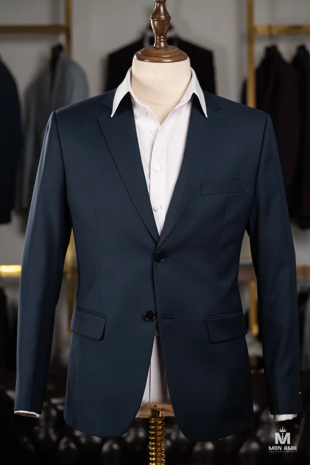 Suit Xanh Navy Trơn Hai Nút Ve Chữ V Công Sở