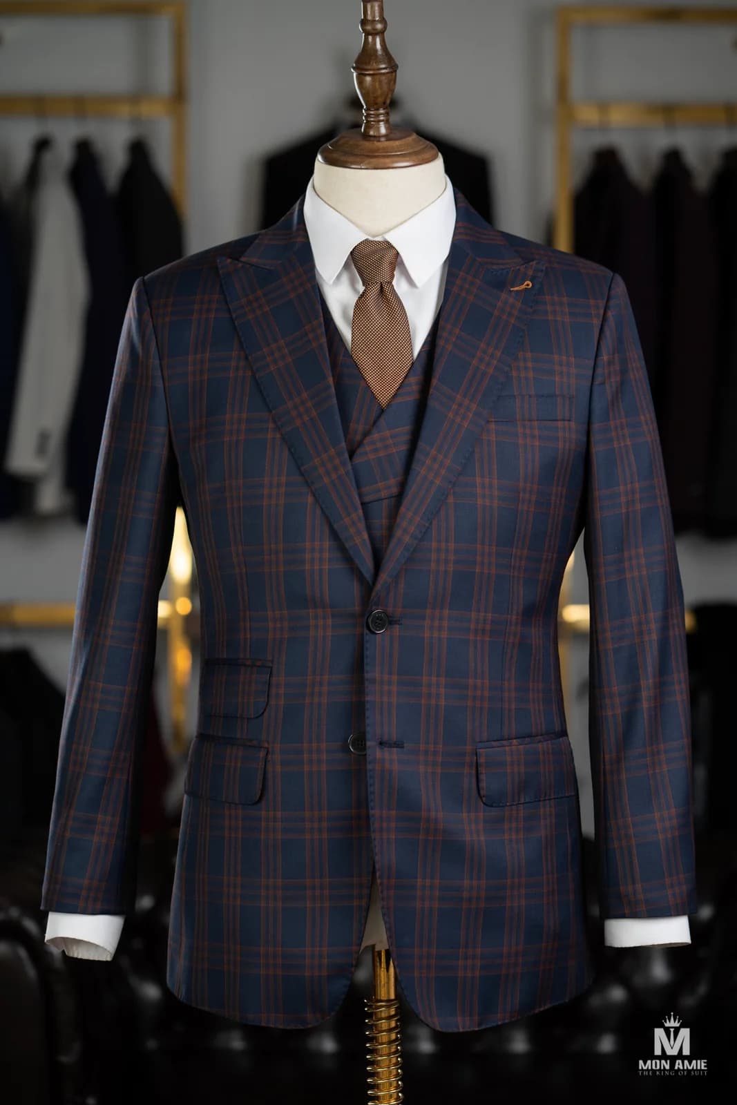 Suit Ba Mảnh Xanh Navy Kẻ Ô Cam Đồng Ve Nhọn