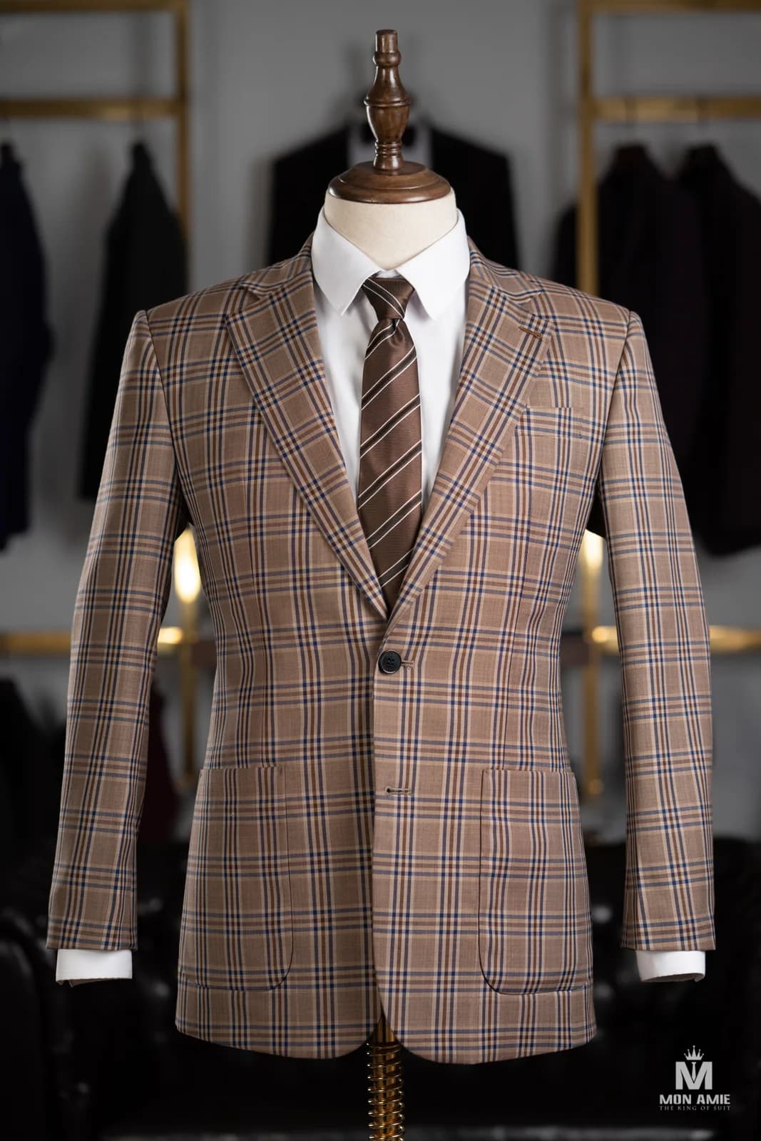 Suit Nâu Cát Kẻ Ô Navy Ve Chữ V Túi Đắp