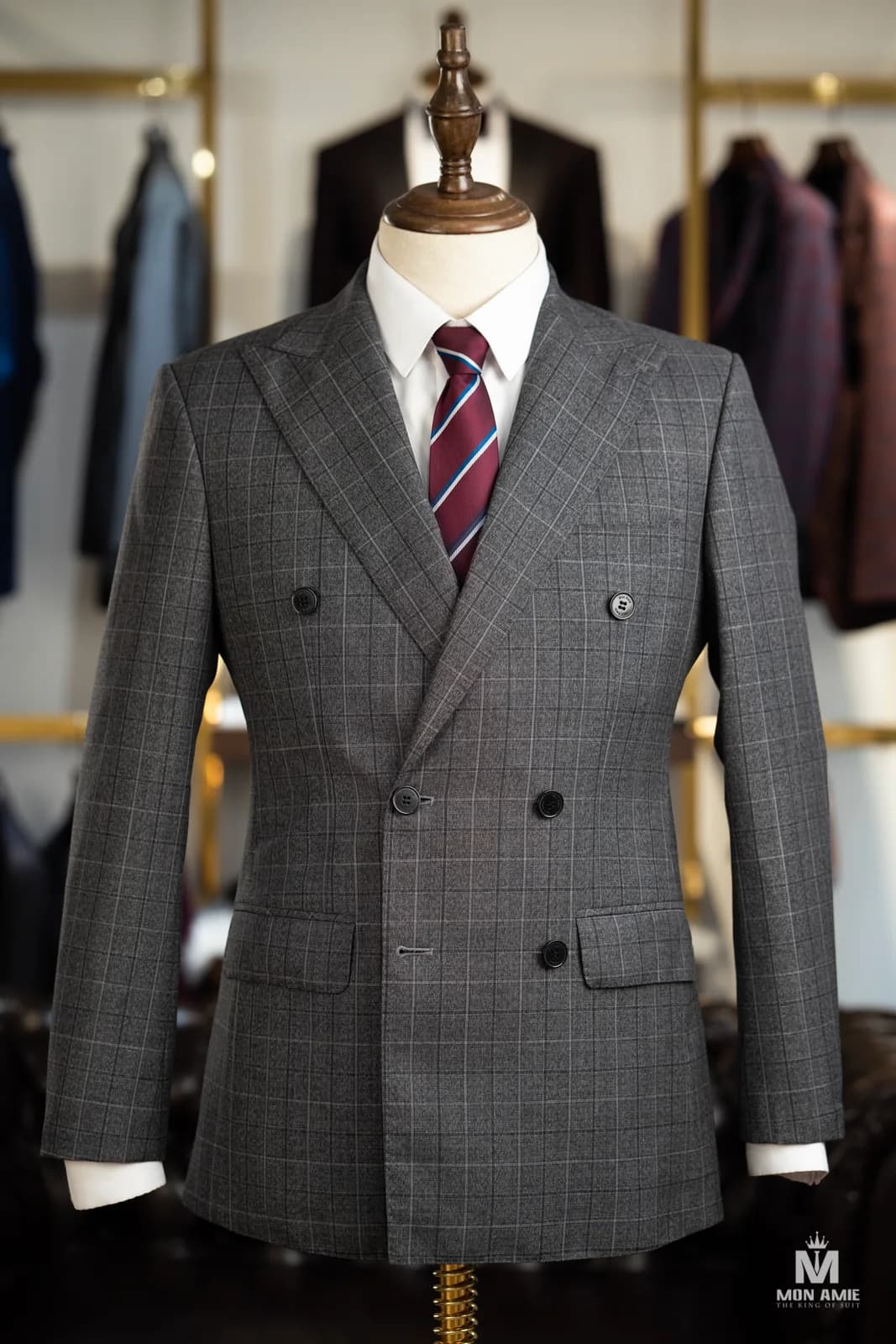 Suit Hai Hàng Nút Xám Than Kẻ Ô Sáng Ve Nhọn